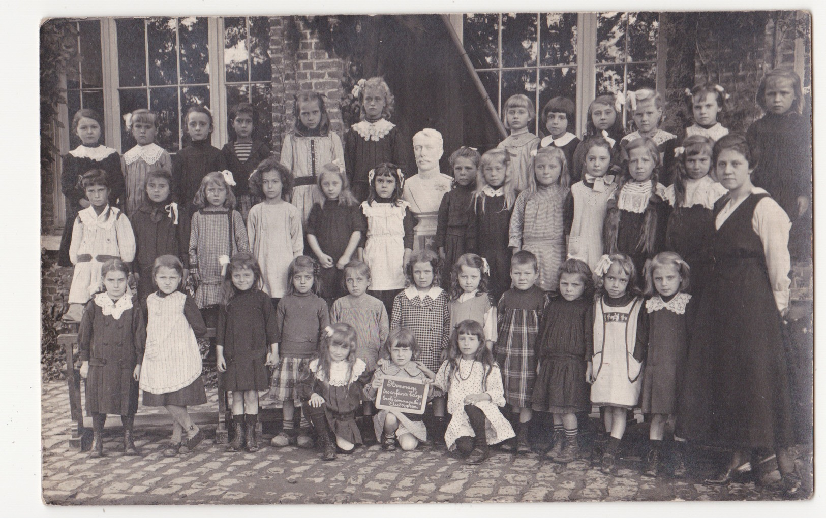 Auderghem: Hommage Des Enfants Belges: Ecole Communal N 4. (carte-photo) - Oudergem - Auderghem