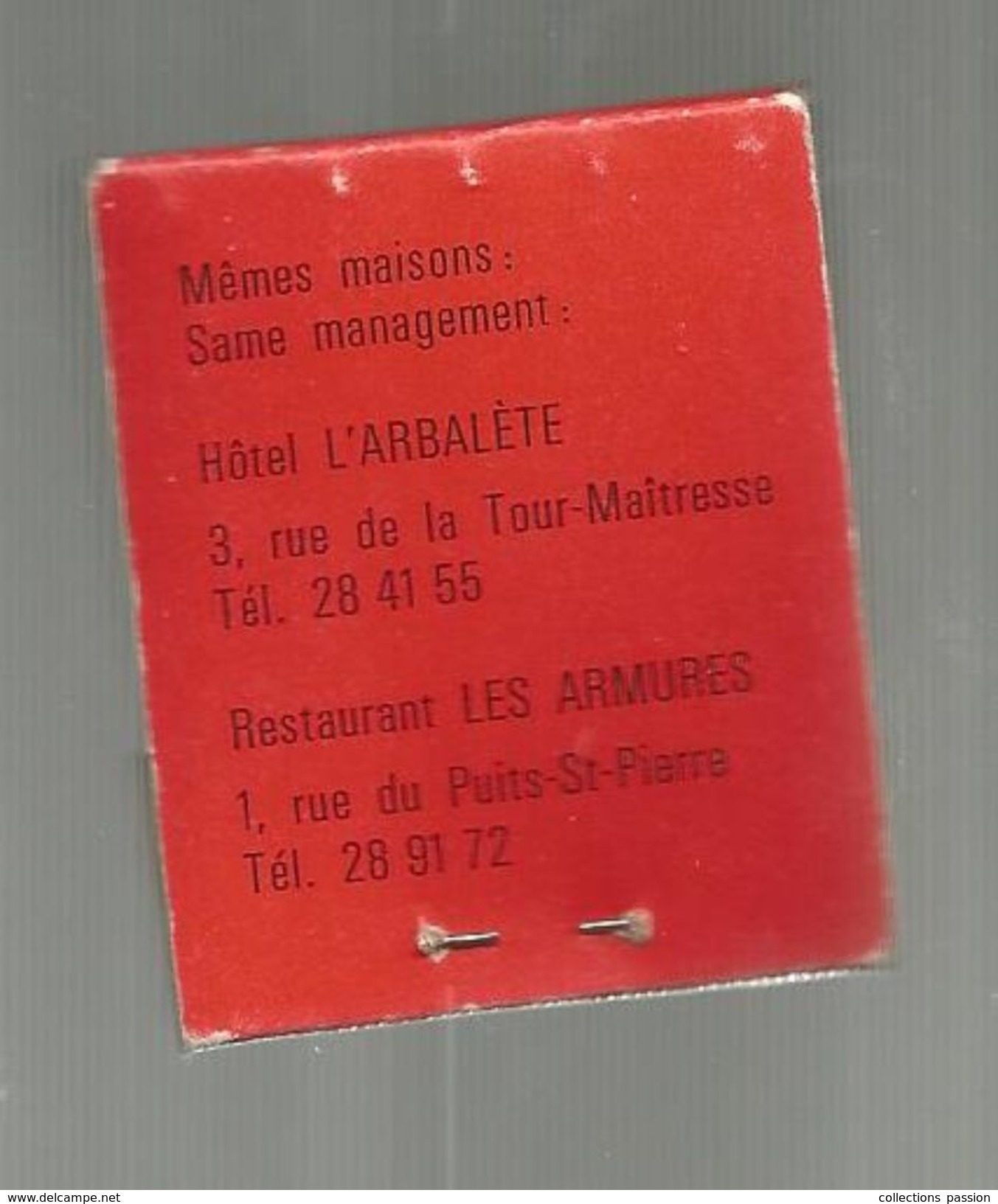 Tabac , Boite, Pochette D'ALLUMETTES, 2 Scans, Suisse , Genéve, Hôtel L'ARBALETE, Restaurant LES ARMURES - Boites D'allumettes