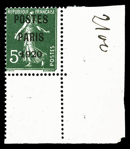 ** N°24, 5c Vert Surchargé 'POSTE PARIS 1920' Coin De Feuille, SUP (signé Brun/certificat)  Cote: 850 Euros  Qualité: ** - 1893-1947