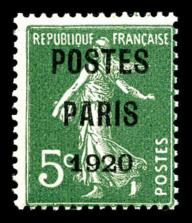 ** N°24, 5c Vert Surchargé 'POSTE PARIS 1920', SUP (certificat)  Cote: 850 Euros  Qualité: ** - 1893-1947