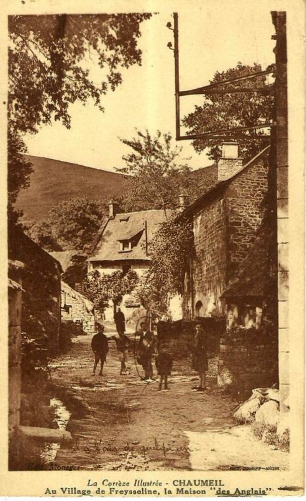 12 - CPA - CHAUMEIL - Au Village De Freysseline, La Maison "des Anglais" - Animée - 1923 - (n&b) - - Otros & Sin Clasificación