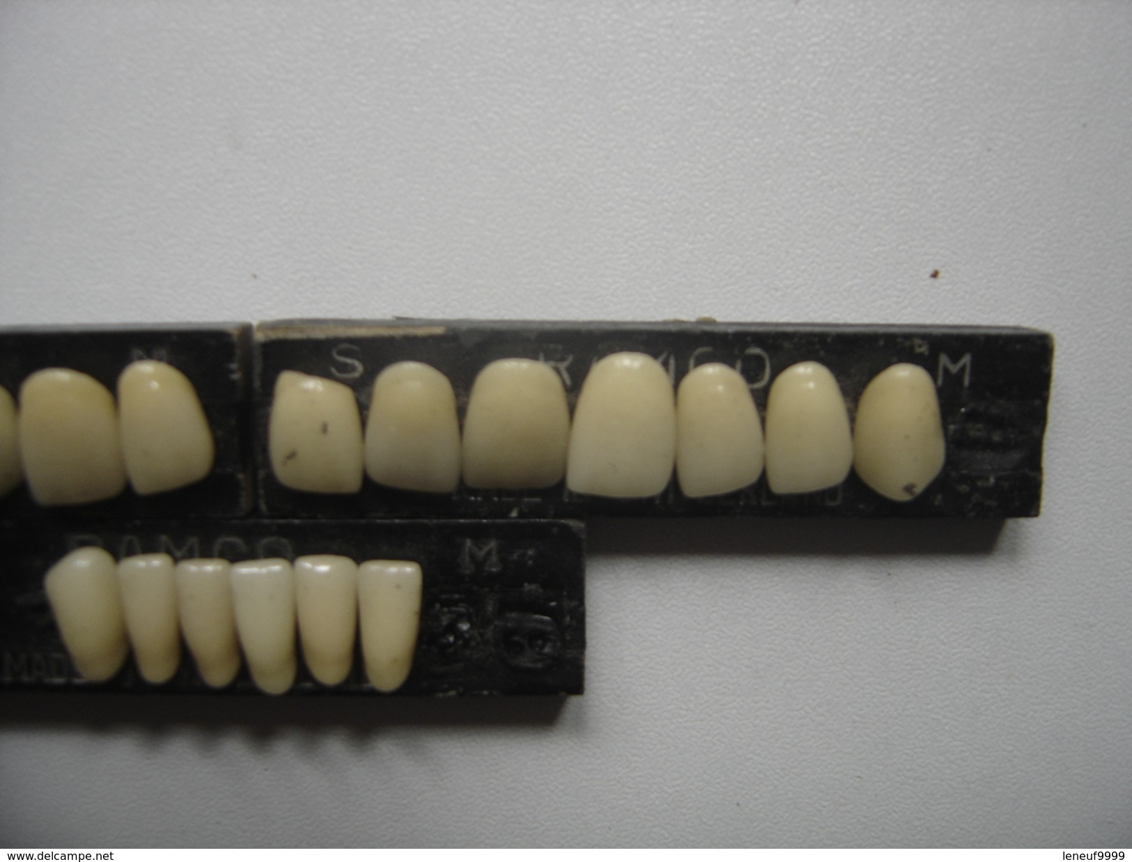 3 ANCIENS Nuanciers Dents Artificielles DENTISTE Denture Teeth Dentist Dental Lab RAMCO Made In Swizerland - Matériel Médical & Dentaire