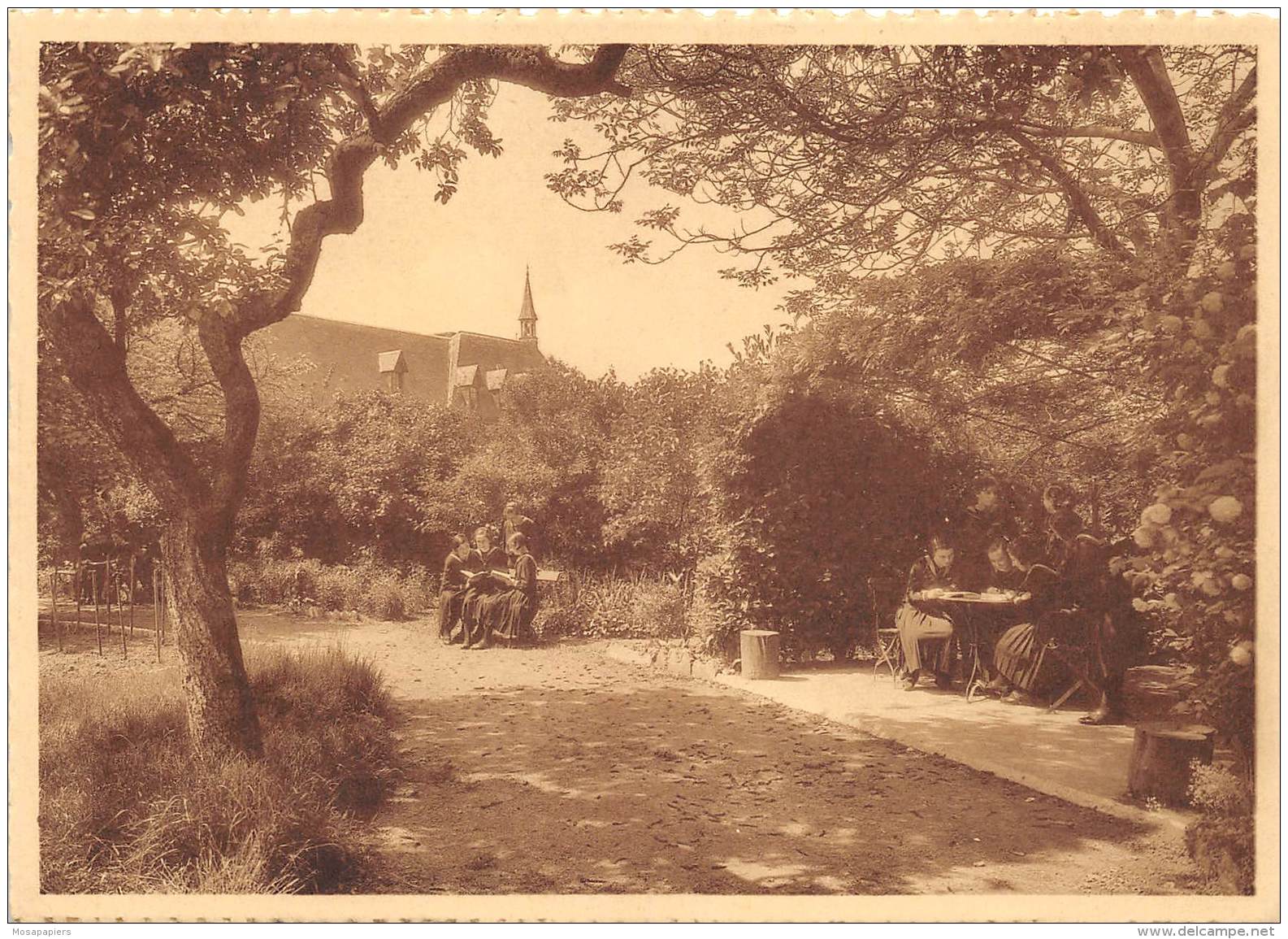 Le Roeulx - Pensionnat Des Religieuses Augustines - Un Coin Du Parc - Le Roeulx