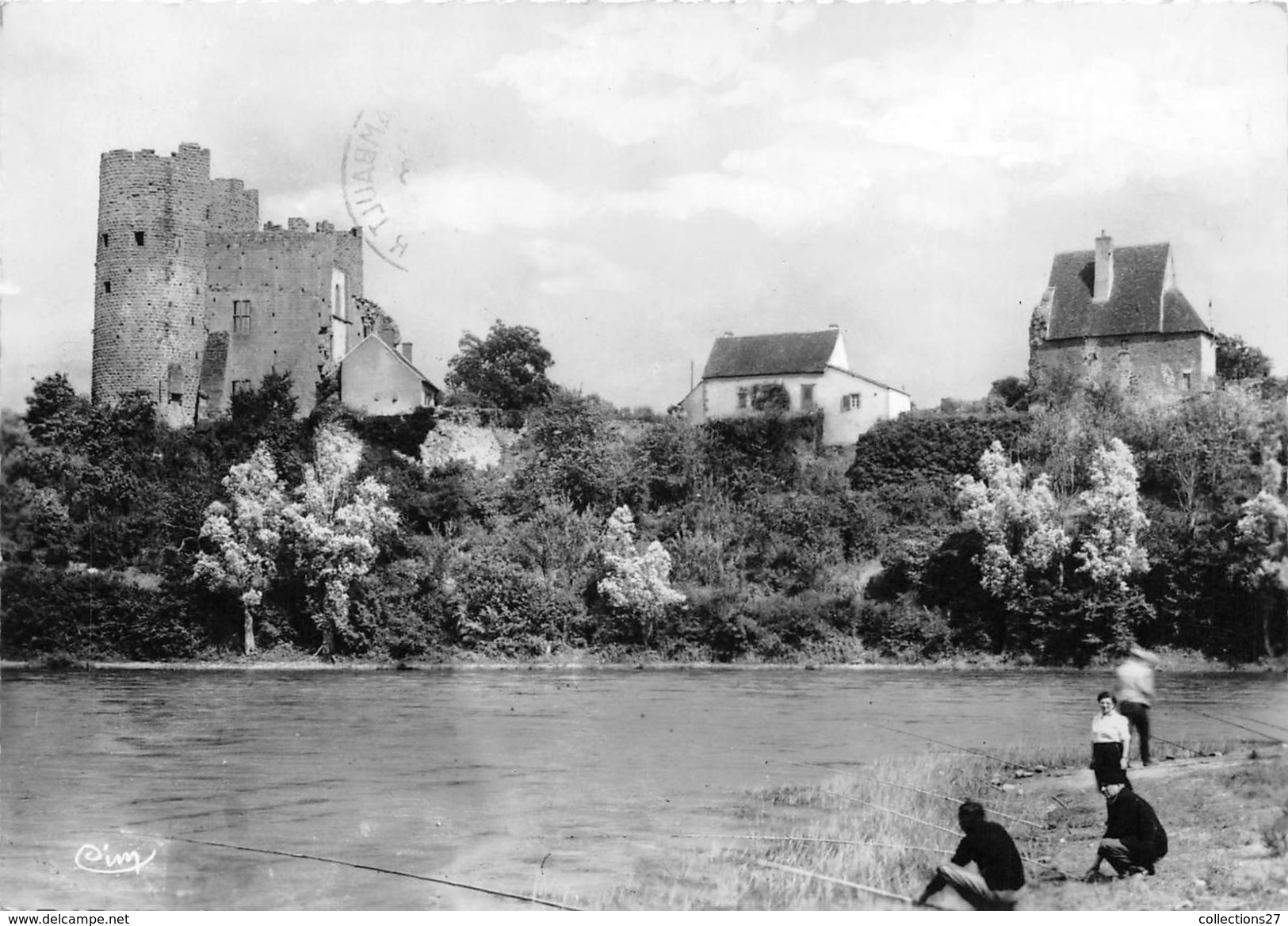 03-BOURBON-L'ARCHAMBAULT- LE CHATEAU ET L'ETANG - Bourbon L'Archambault