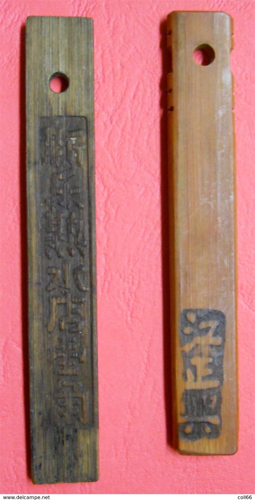 2 Monnaies Chinoises Type Bambou 2 Chinese Curency Bamboo Type  Lg 10 Et 9.7 Cm 3 Gr Et 5 Gr Bois Wood - Chinoises