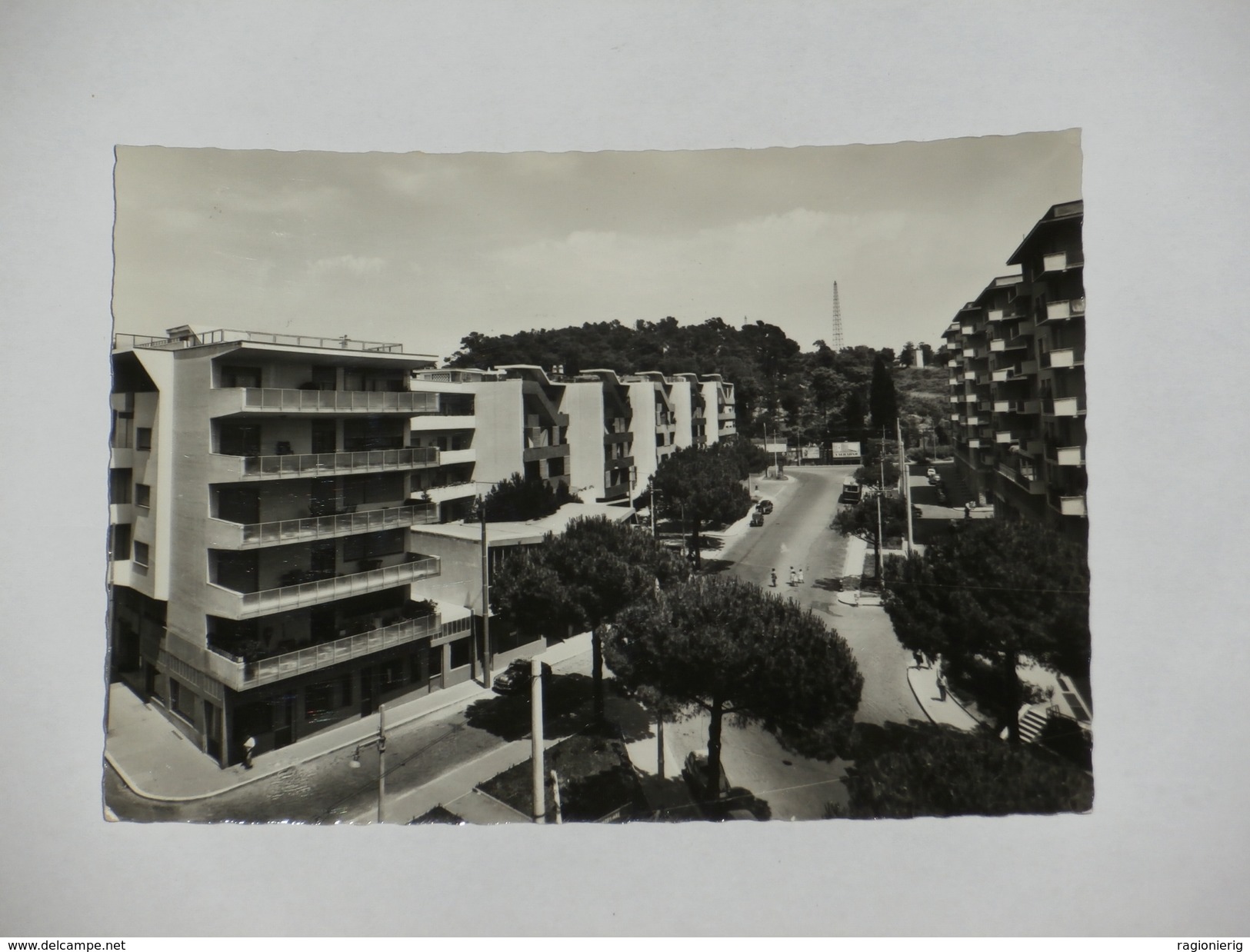 ROMA - Piazzale Delle Medaglie D' Oro - 1957 - Places