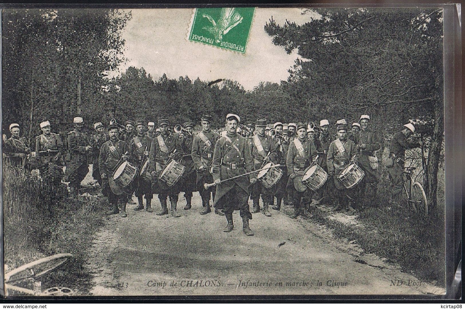 Camp De CHALONS . Infanterie En Marche , La Clique . - Camp De Châlons - Mourmelon