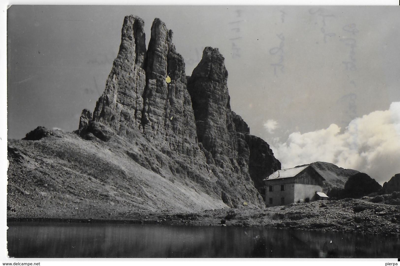 TRENTINO ALTO ADIGE - RIFUGIO RE ALBERTO TORRI DI VAJOLET- FOTO GHEDINA - VIAGGIATA  FRANCOBOLLO ASPORTATO - Alpinisme