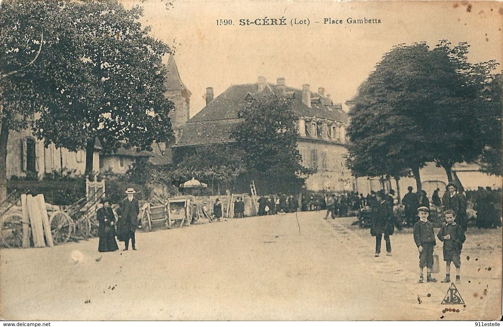 46  SAINT  CERE   -  PLACE  GAMBETTA - Saint-Céré