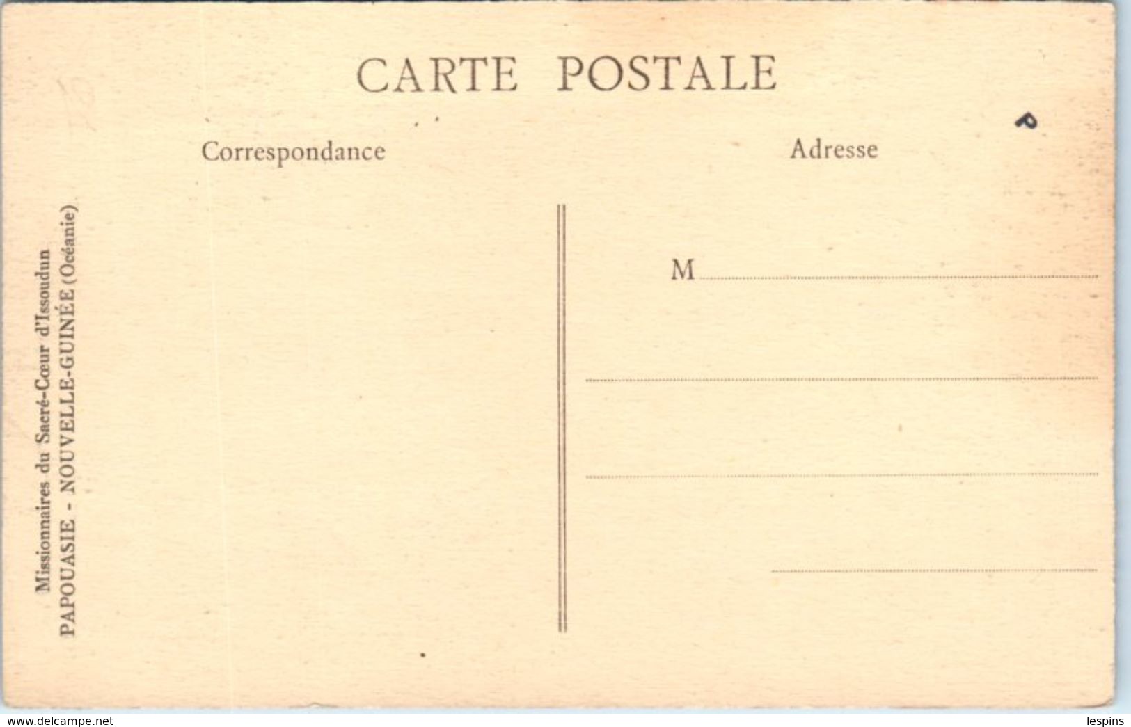 OCEANIE --  Papouasie  - NOUVELLE GUINEE - Camp Dans La Brousse - Papouasie-Nouvelle-Guinée