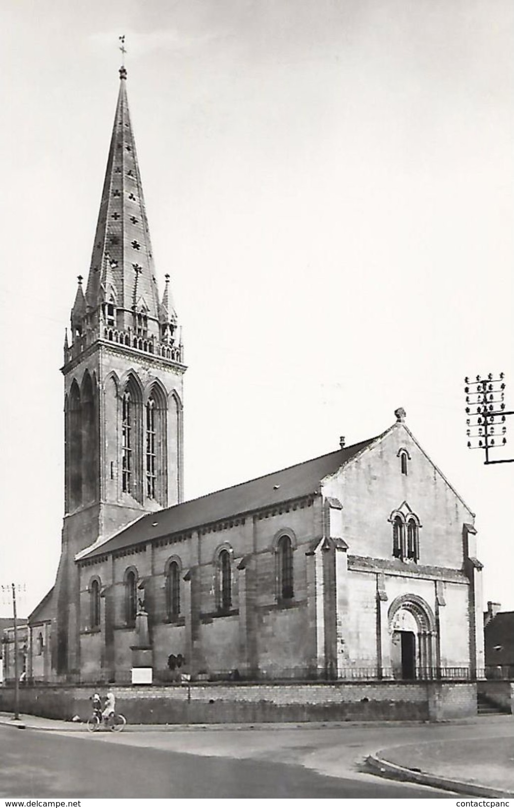 BRETTEVILLE L'ORGUEUILLEUSE  ( 14 ) - L'Eglise  ( C.P.S.M.  , Pt - Ft ) - Altri & Non Classificati