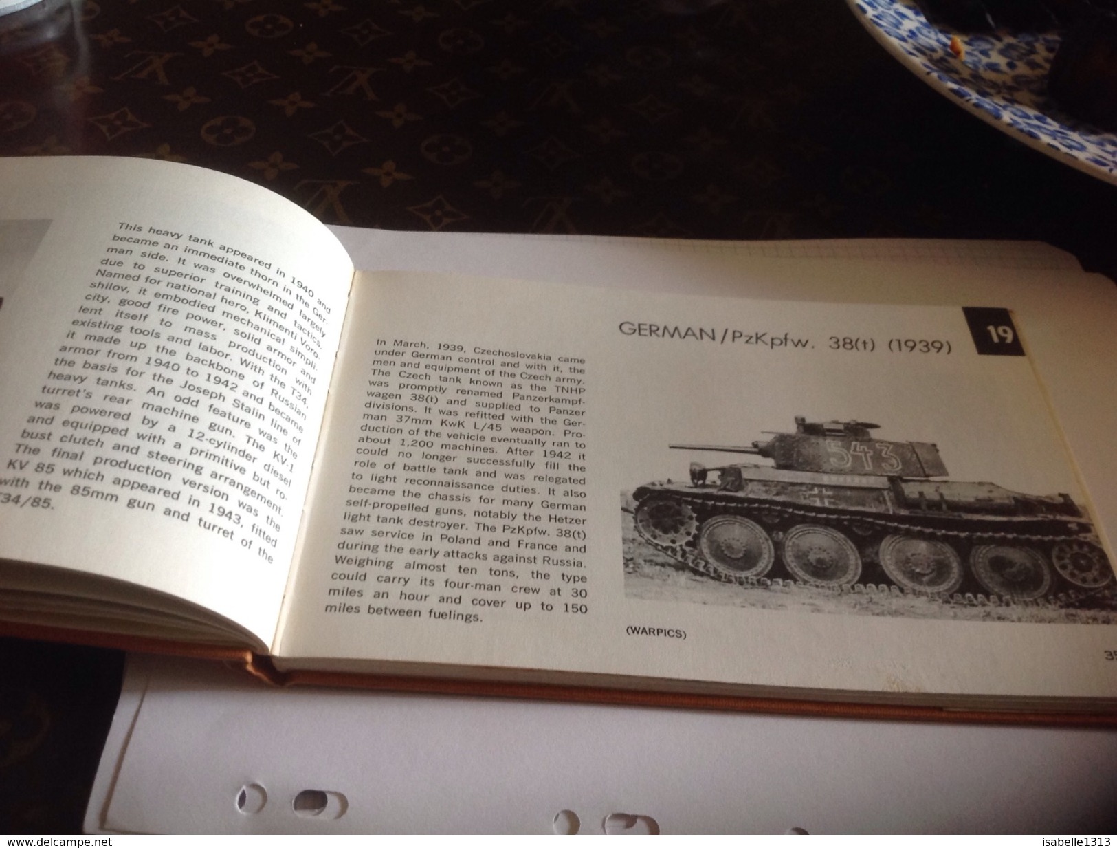 Livre 50 Tanks Famous By George Bradford And Len Morgan - British Army