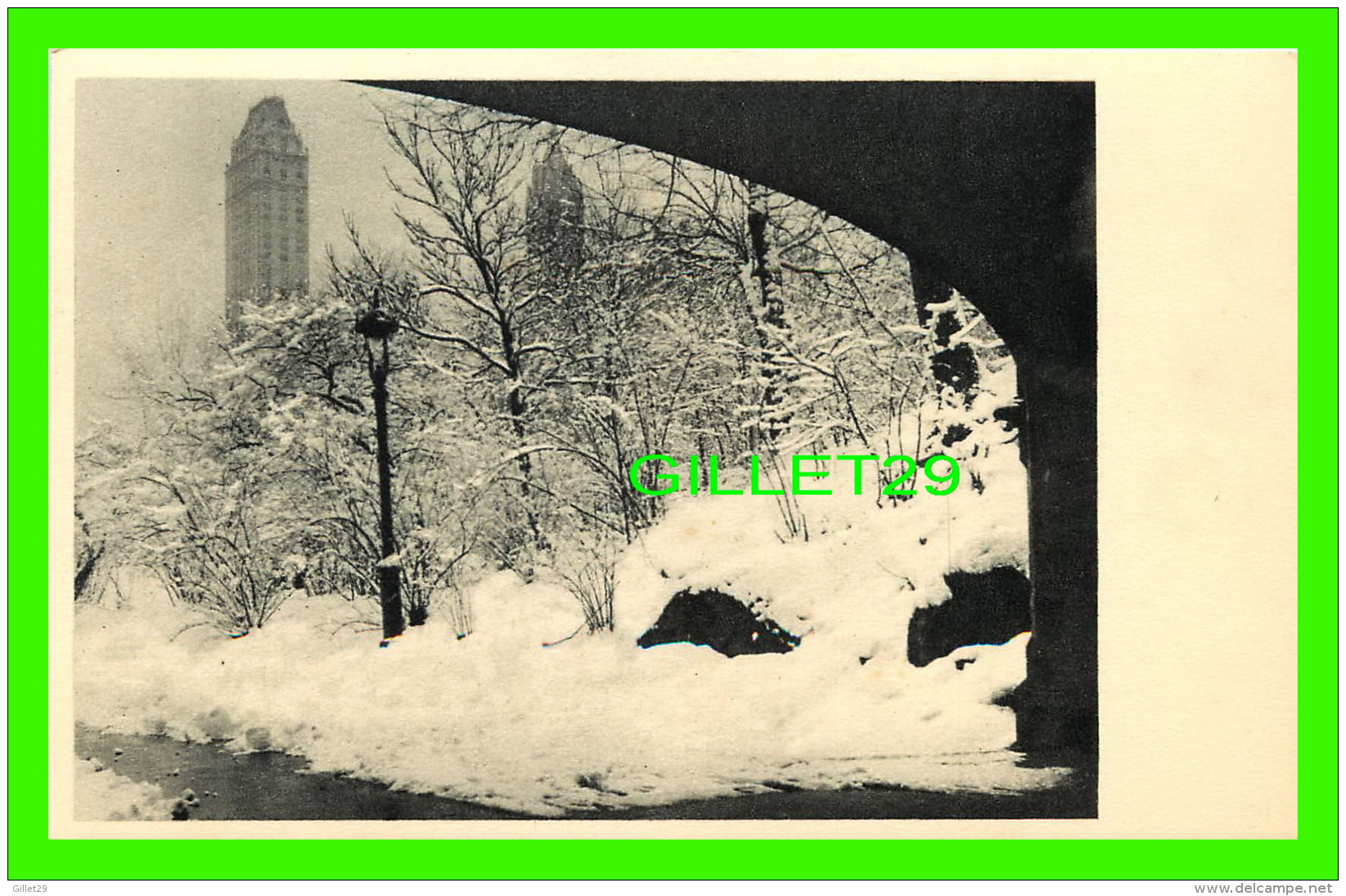 CENTRAL PARK, NY  IN WINTER -  AMERICAN VIEWS INC - - Central Park