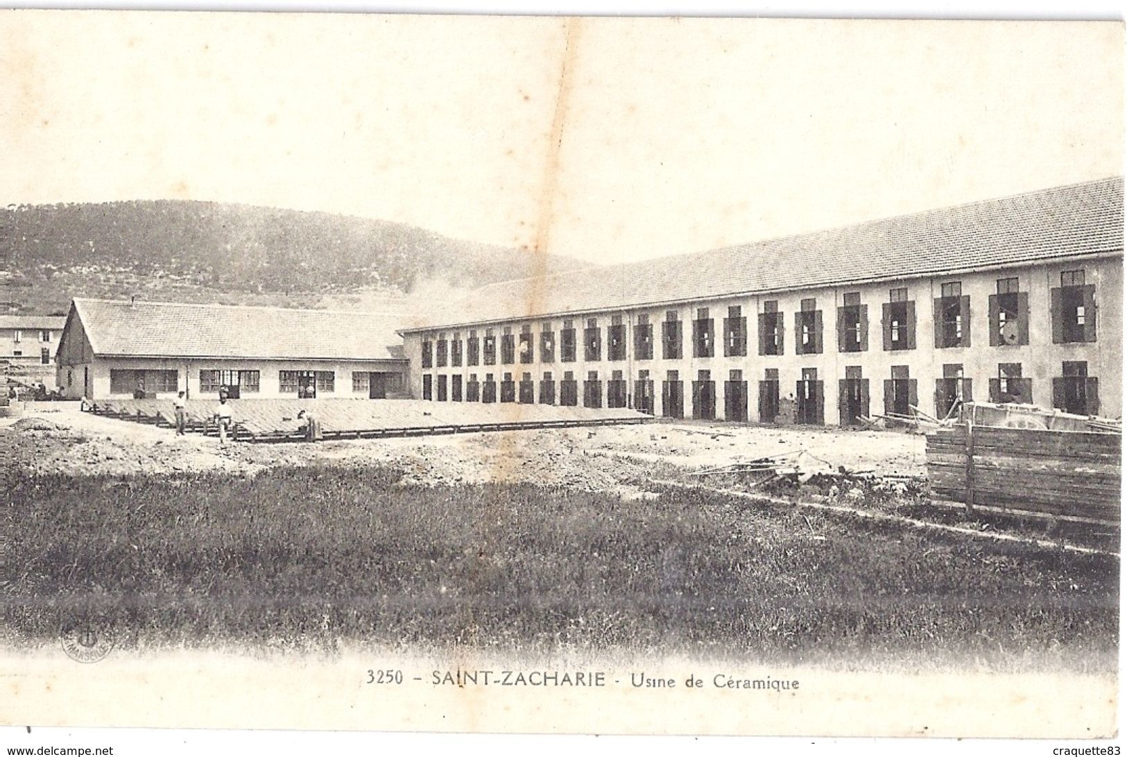 SAINT-ZACHARIE -USINE DE CERAMIQUE 3250   CARTE ANIMEE - Saint-Zacharie