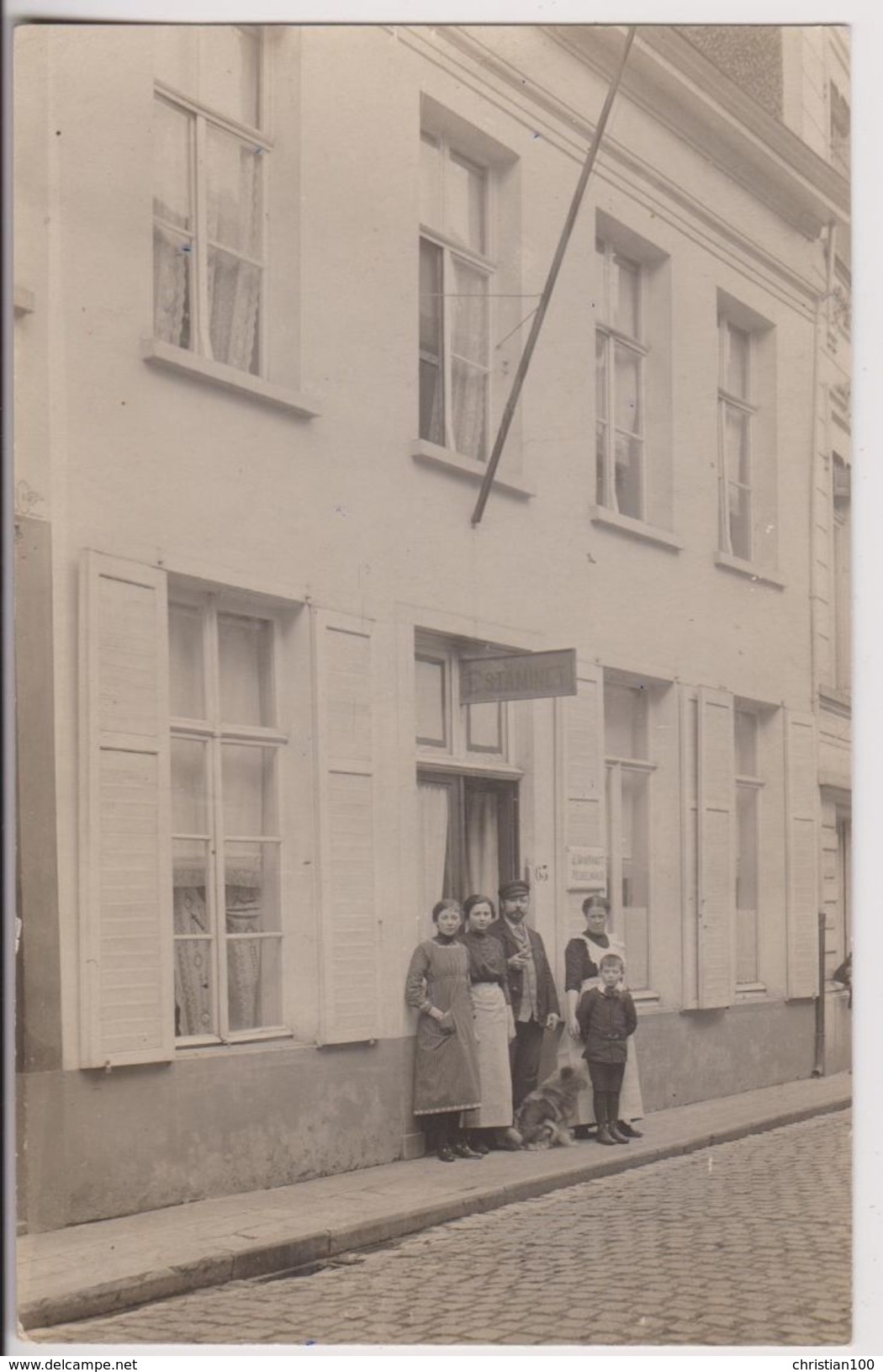 CARTE PHOTO : ESTAMINET J. VANRANST - MEUBELMAKER - 2 SCANS - - A Identifier