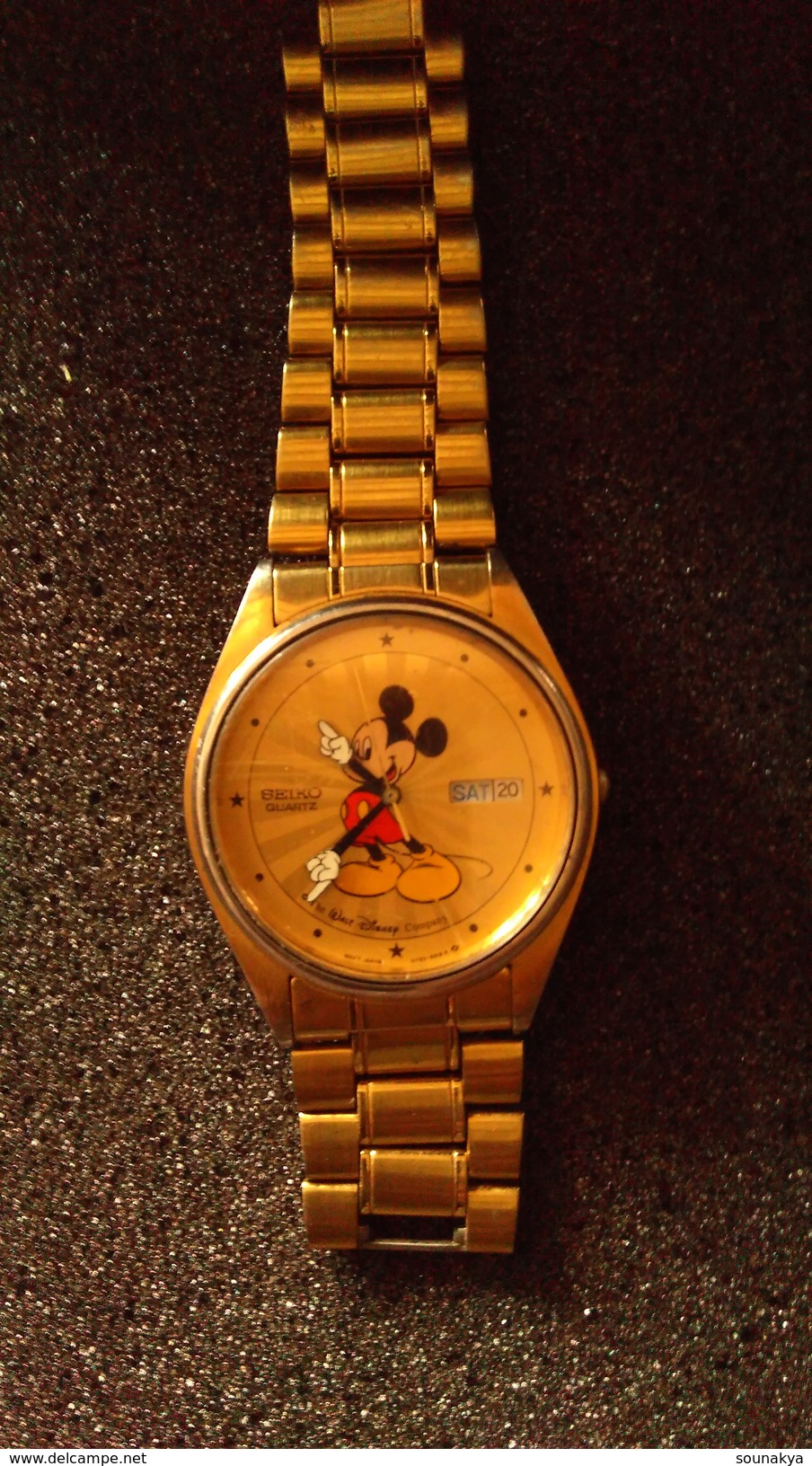 MONTRE VINTAGE SEIKO QUARTZ WALT MICKEY ANNEE 80 - Advertisement Watches