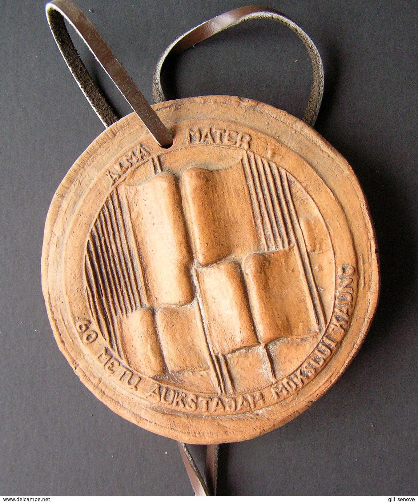 1981 Lithuania Alma Mater Handcrafted Ceramic Medal - Altri & Non Classificati