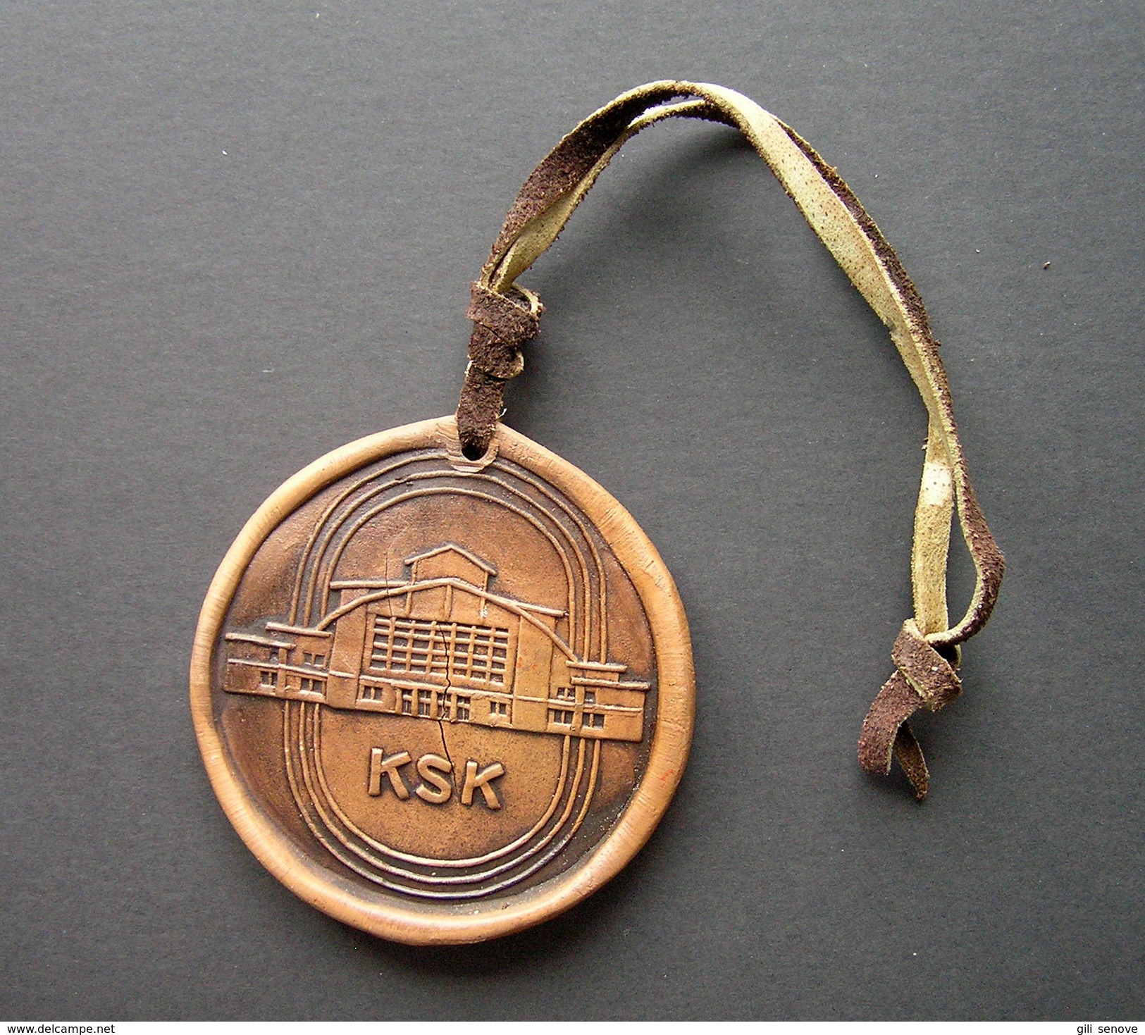 1983 Soviet Basketball Championship Finals Handmade Molar Medal - Uniformes, Recordatorios & Misc