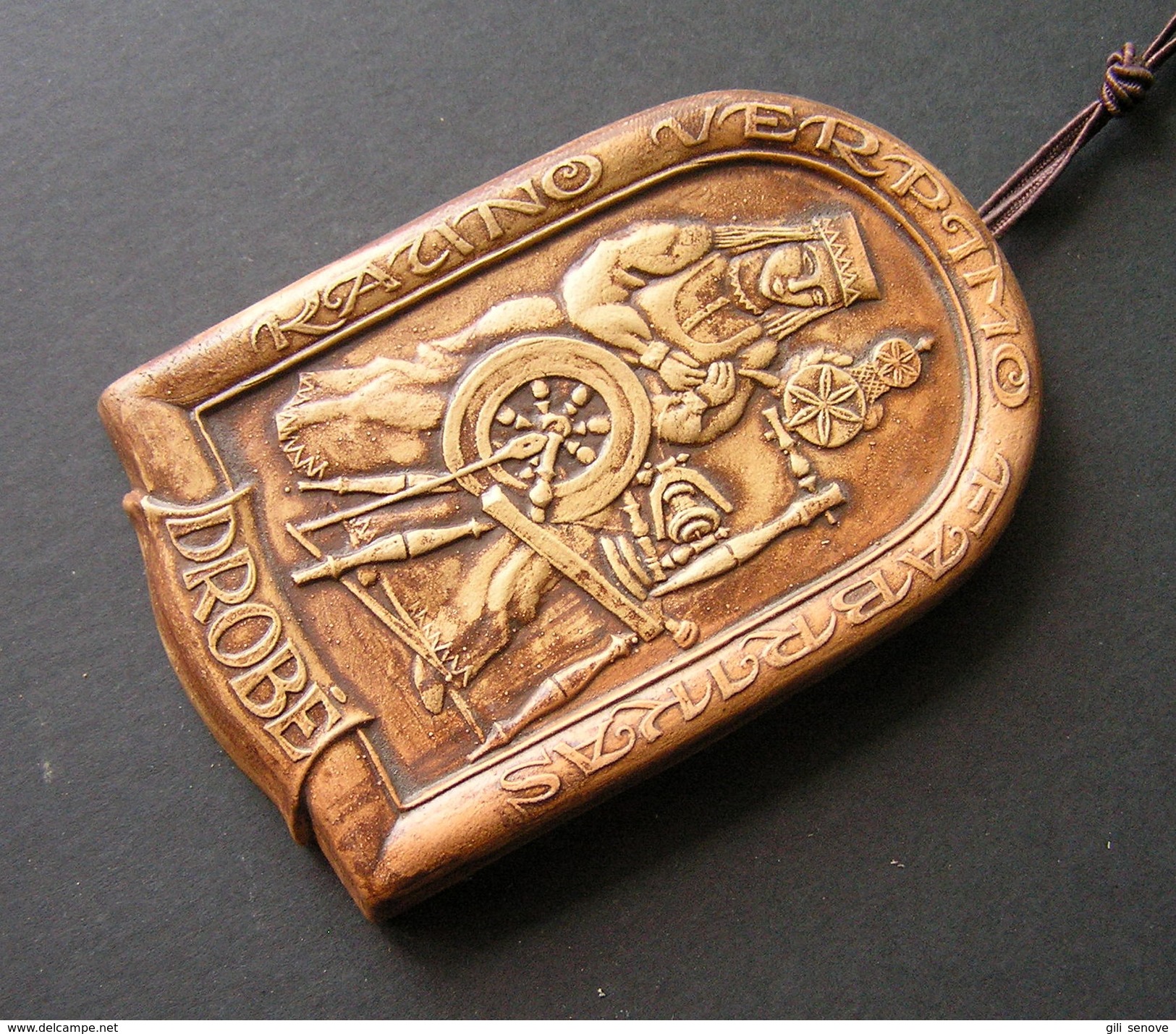 1980s Lithuania Drobe Handcrafted Ceramic Medal - Sonstige & Ohne Zuordnung