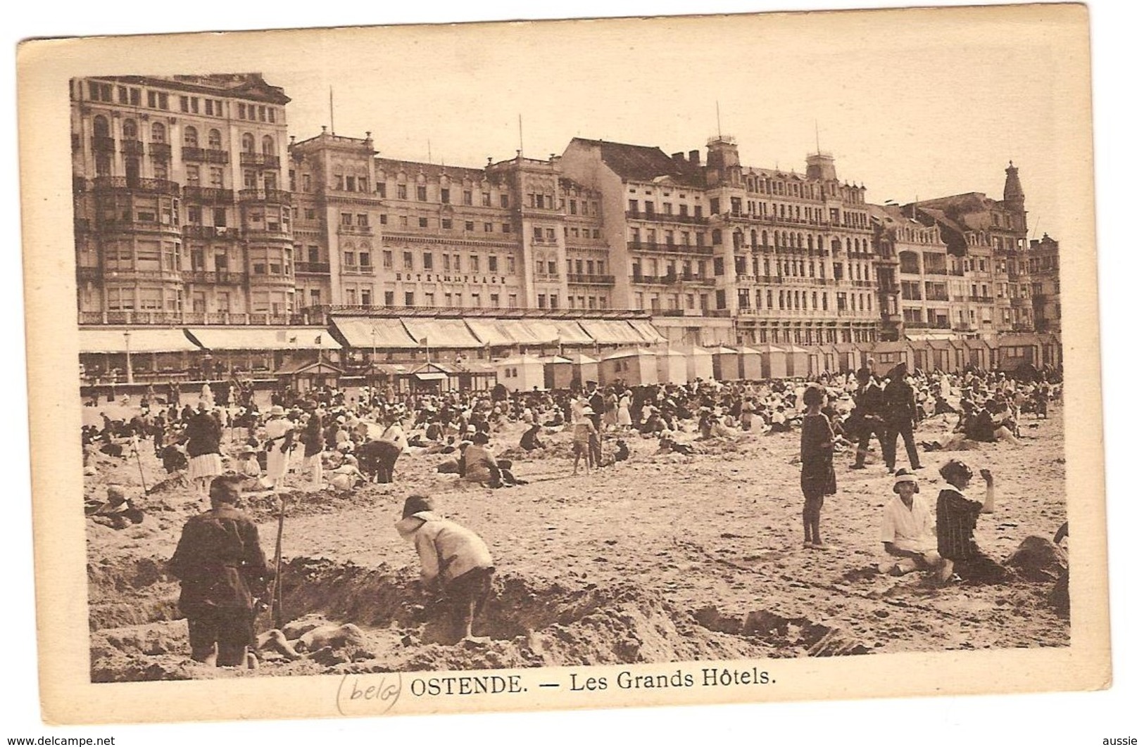 Prentkaart Ostende Oostende Uitgeverij édition Le Bon  Onbeschreven La Plage Et Hôtels - Oostende