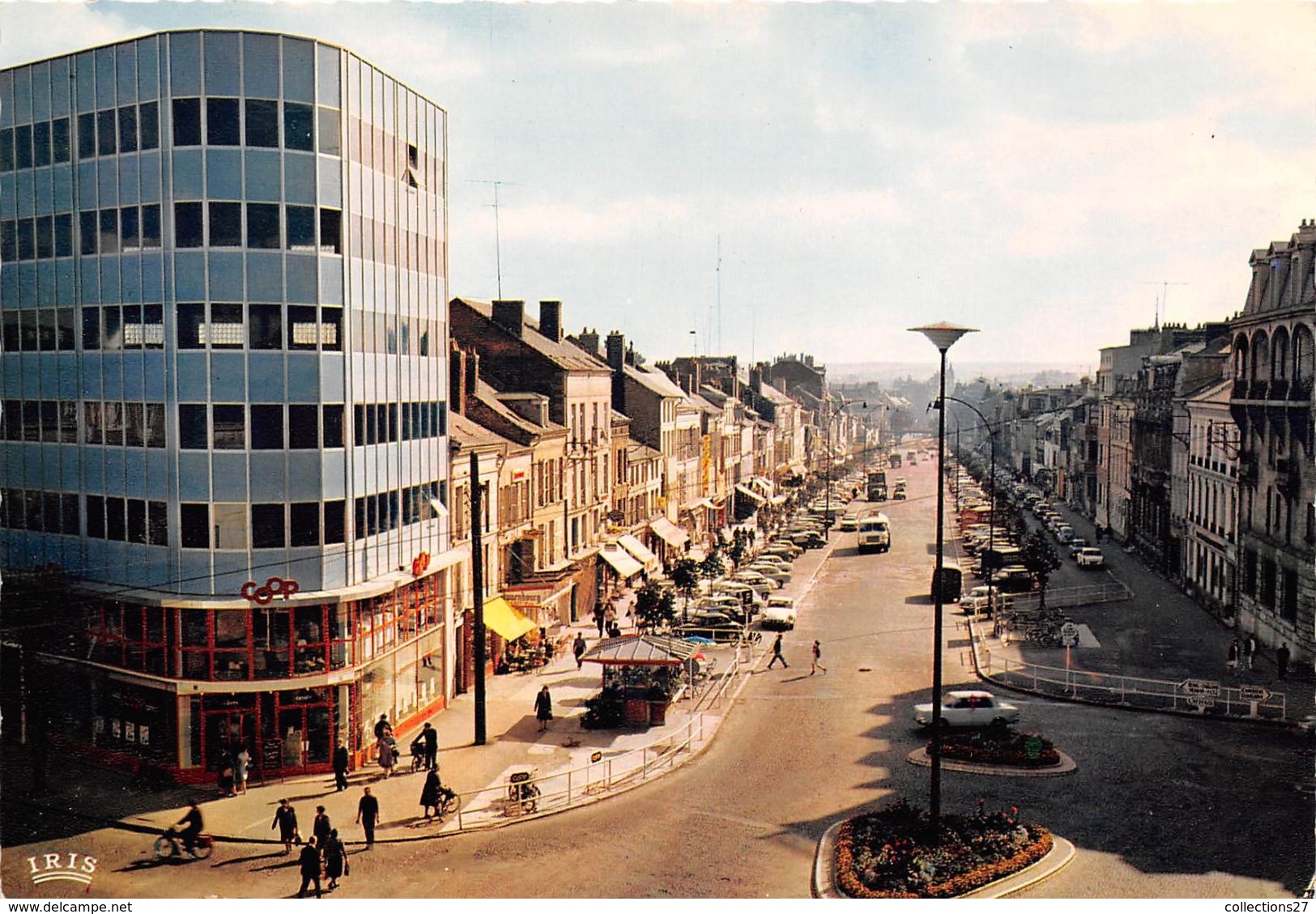 08-CHARLEVILLE-MEZIERES- POINT CENTRAL ET COURS A . BRIAND - Charleville