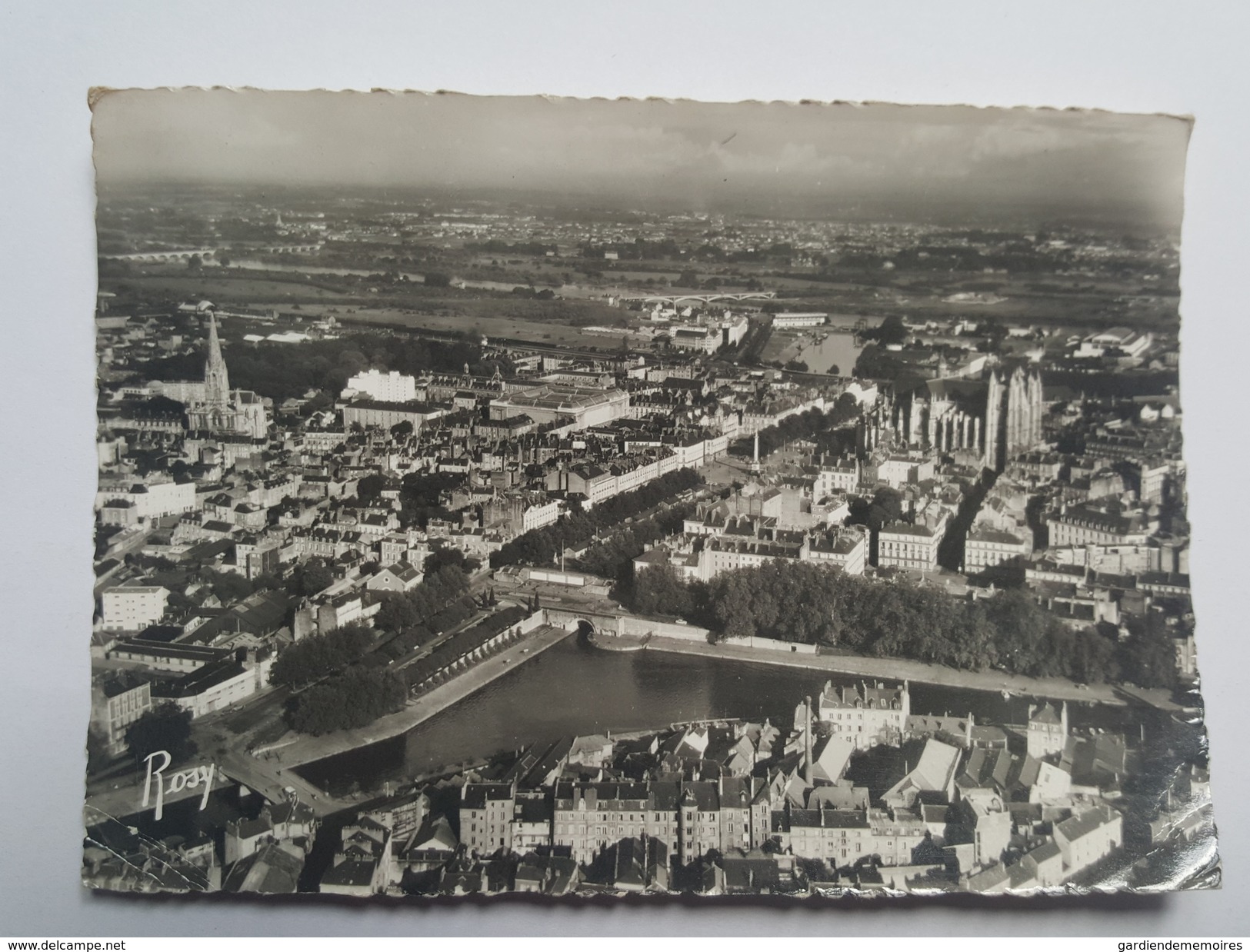 Nantes - Vue Aérienne Sur L'Erdre Et Les Quartiers Saint Pierre Et Saint Clément - Chapeau éditeur - Nantes