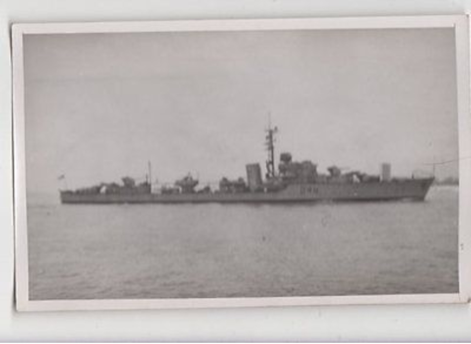 Warship D48 Plain Back Photo Card 027a - Guerre