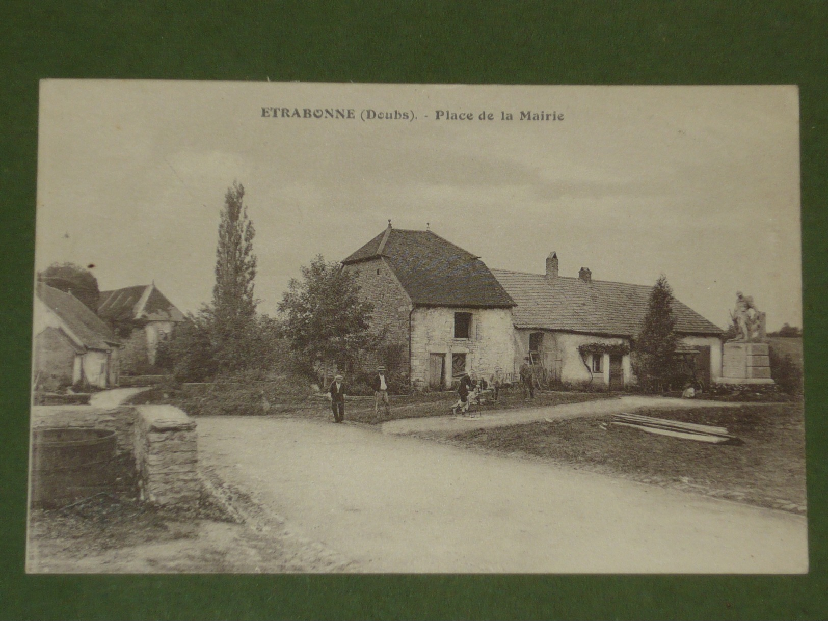 ETRABONNE ( 25 DOUBS ) Place De La Mairie - Autres & Non Classés