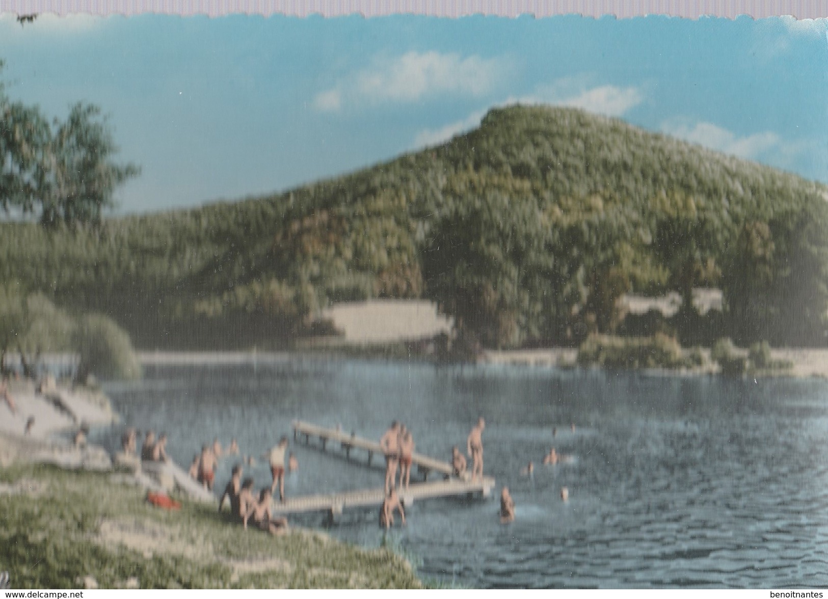 23/20 - 1 CPSM - (25) Doubs - Baume Les Dames - La Plage Sur Les Bords Du Doubs - TBE - Baume Les Dames