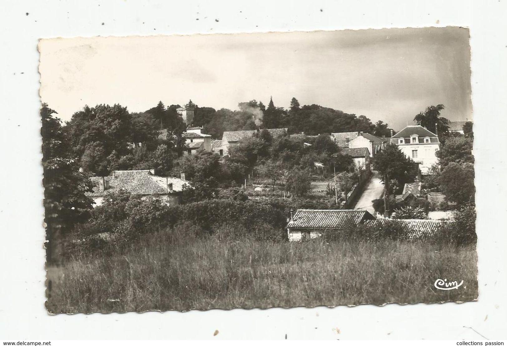 Cp , 17 , MONTENDRE , Vue Prise Du Calvaire , Voyagée 1961 , Ed : Trouvé - Montendre