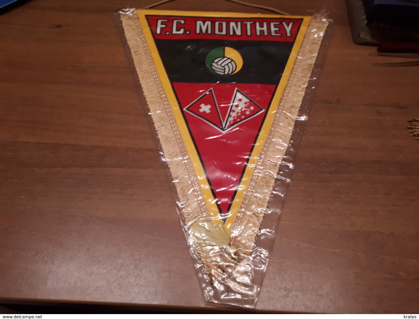 Old Sport Flags - FC Monthey, 37 Cm - Bekleidung, Souvenirs Und Sonstige