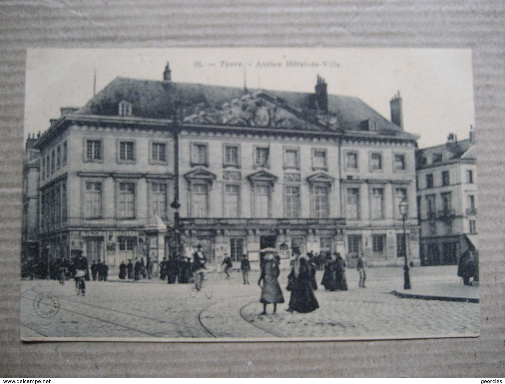 INDRE ET LOIRE  37    TOURS     -   ANCIEN  HOTEL DE VILLE            ANIME     TTB - Tours