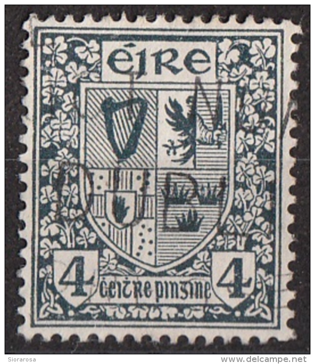 112 Irlanda 1940 Coat Of Arms Used (mm 18x22) - Usati