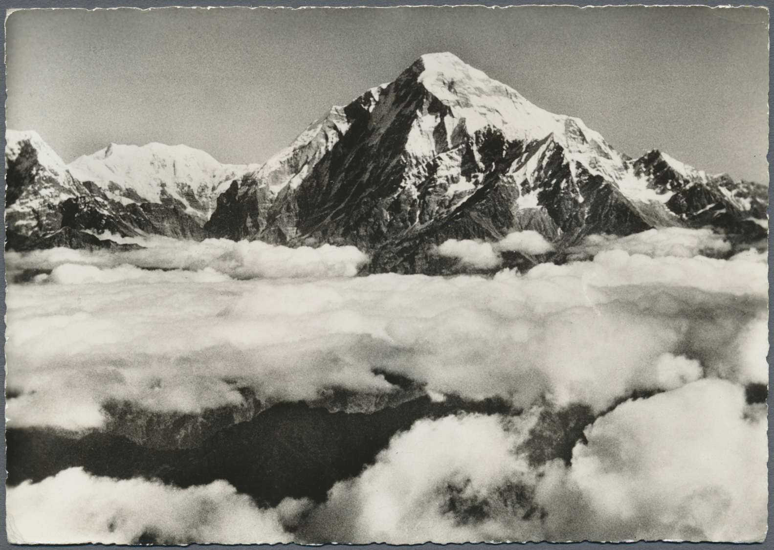 Br Thematik: Bergsteigen / Mountaineering: 1960/1968. Lot Von 4 Versch. Foto-Ak "Dhaulagiri 8222 M", "Pumo RI 7145 M", " - Climbing
