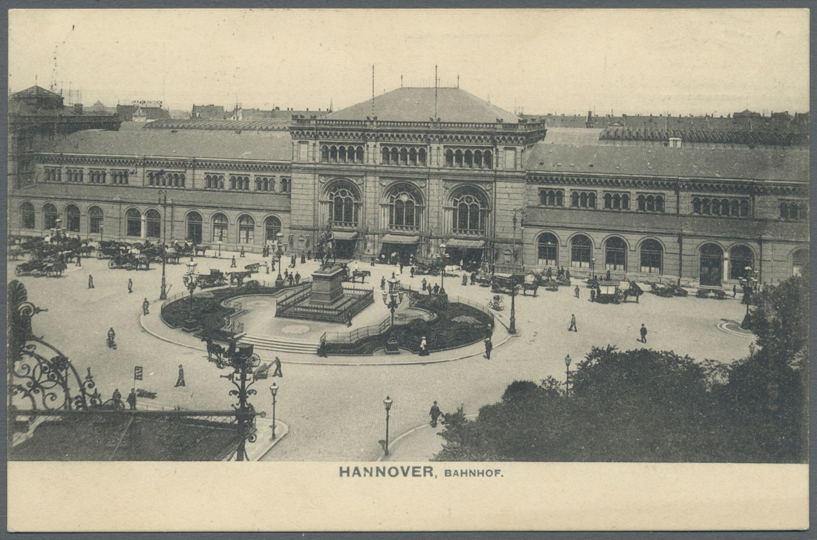 GA Thematik: Eisenbahn / Railway: 1911, Dt. Reich. Privat-Postkarte 5 Pf Germania "Hannover" Rs. Mit Foto-Abb. "Bahnhof  - Trains