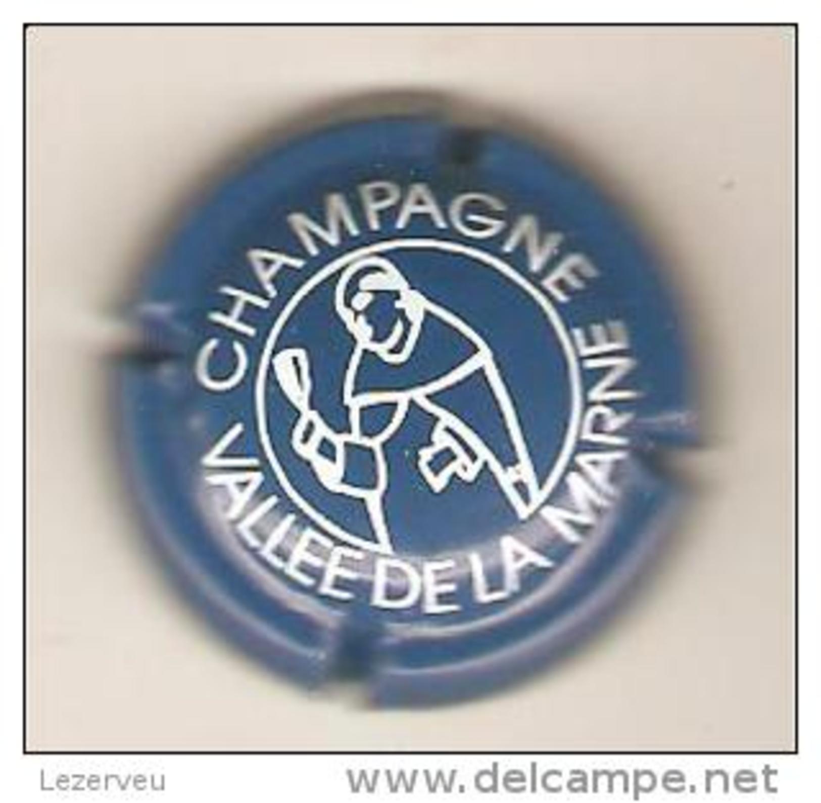 CAPSULE MUSELET CHAMPAGNE  GENERIQUE VALLEE DE LA MARNE  (oban) DOM PERIGNON (blanc Sur Bleu) - Autres & Non Classés