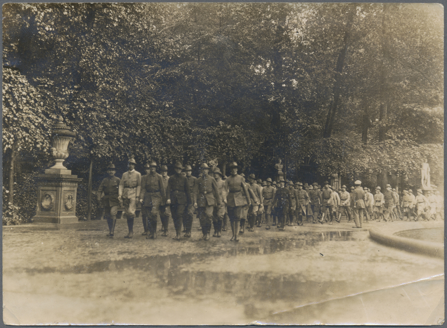 Thematik: Pfadfinder / Boy Scouts: 1916: Foto 1.WK Deutscher Pfadfinder Marschkolonne Kommandantur Brüssel  Belgien 15 X - Other & Unclassified