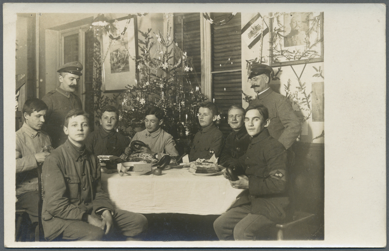 Thematik: Pfadfinder / Boy Scouts: Foto AK 1.WK Deutscher Pfadfinder Kommandantur Brüssel Belgien Weihnachten 1916 Ungeb - Sonstige & Ohne Zuordnung