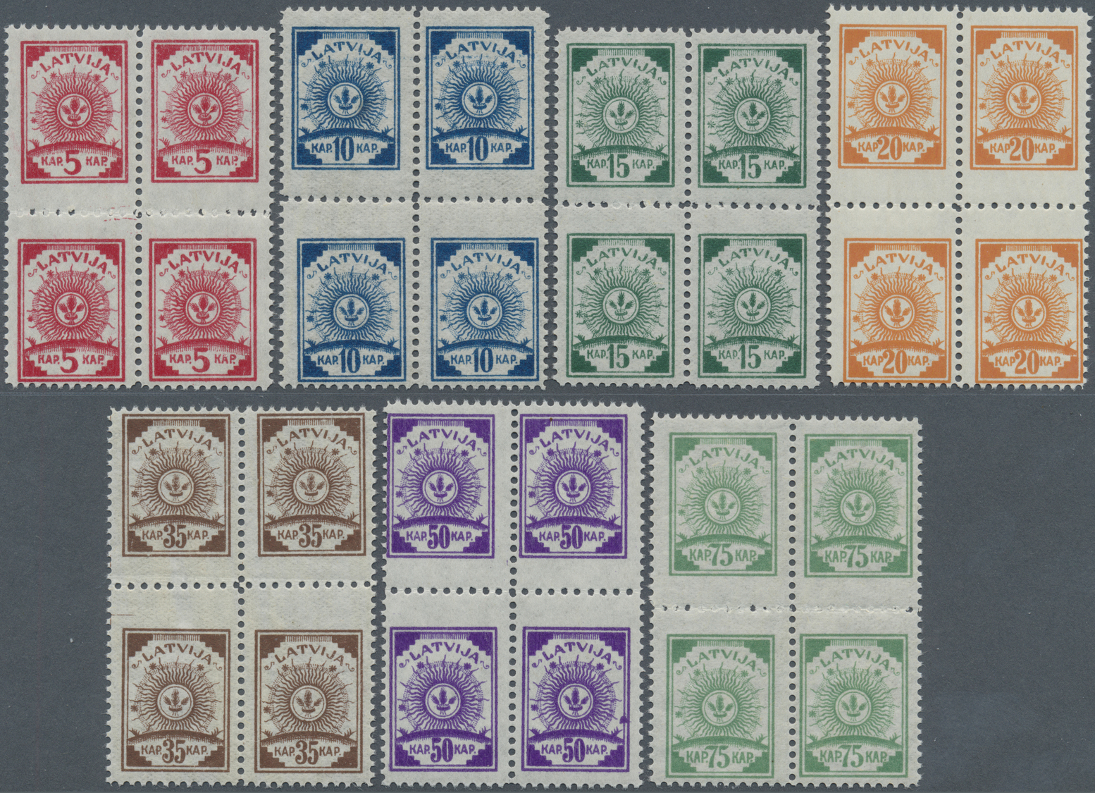 ** Lettland: 1919, Freimarken Symbolik, 7 Werte Im Postfrischen Viererblock Mit Seltener Zähnung L 9¾ Waagerecht - Latvia