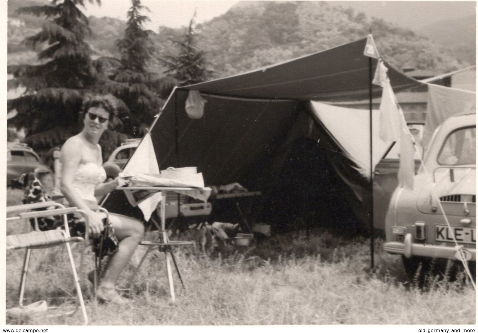 Vintage Girl Original Photo Camping - Pin-ups