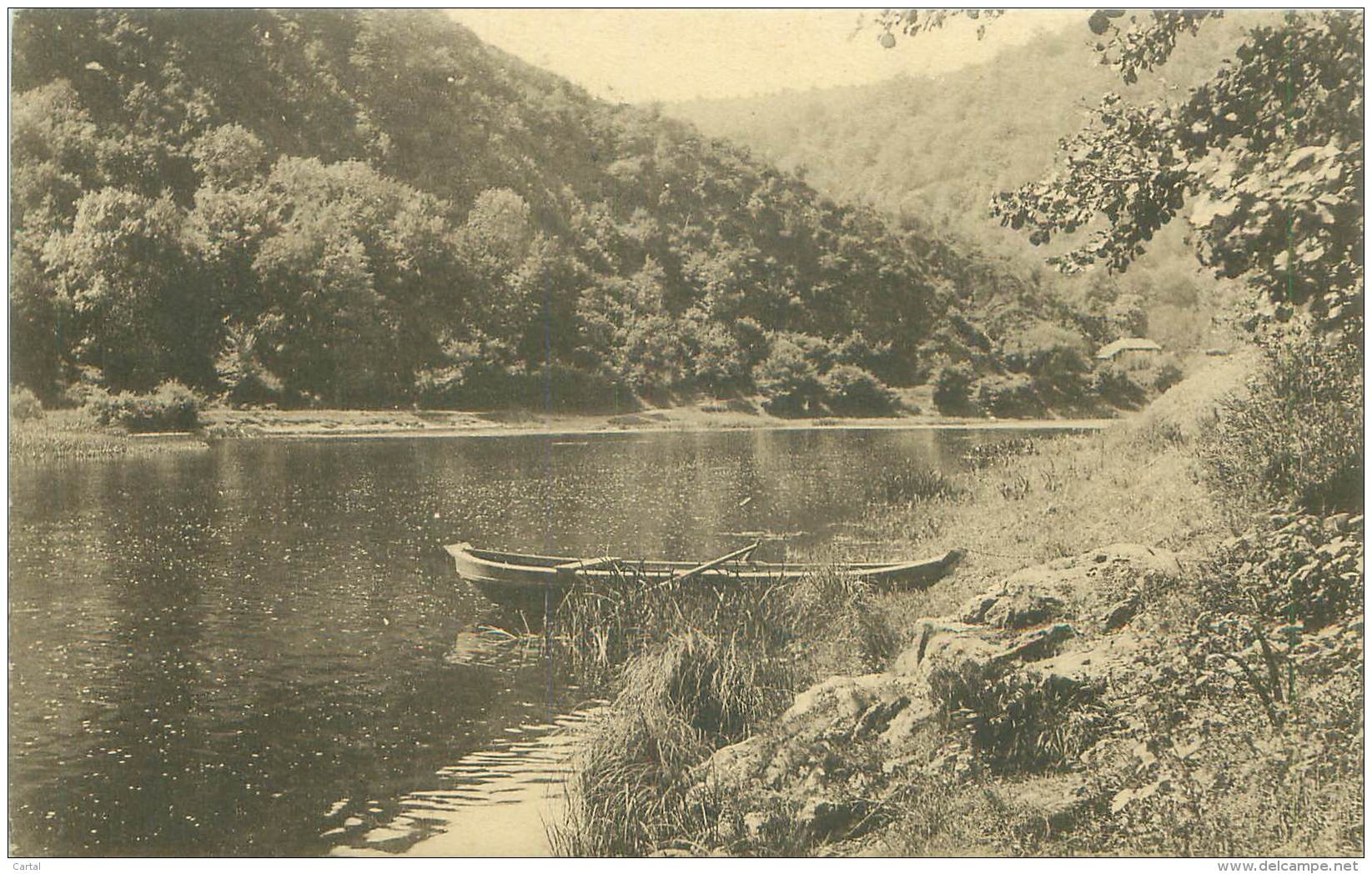 MEMBRE S/SEMOIS - La Semois Au Pied De L'Hôtel Des Roches - Walcourt