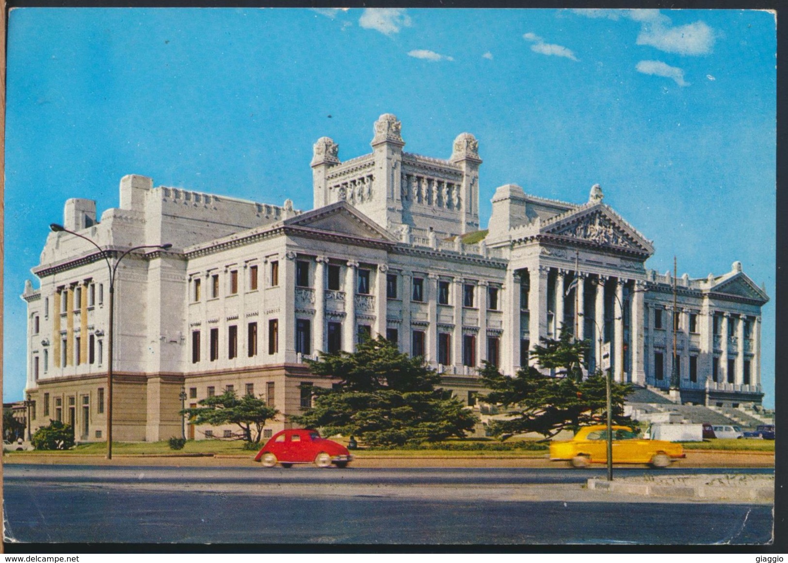 °°° 8000 - URUGUAY - MONTEVIDEO - PALACIO LEGISLATIVO - 1972 With Stamps °°° - Uruguay