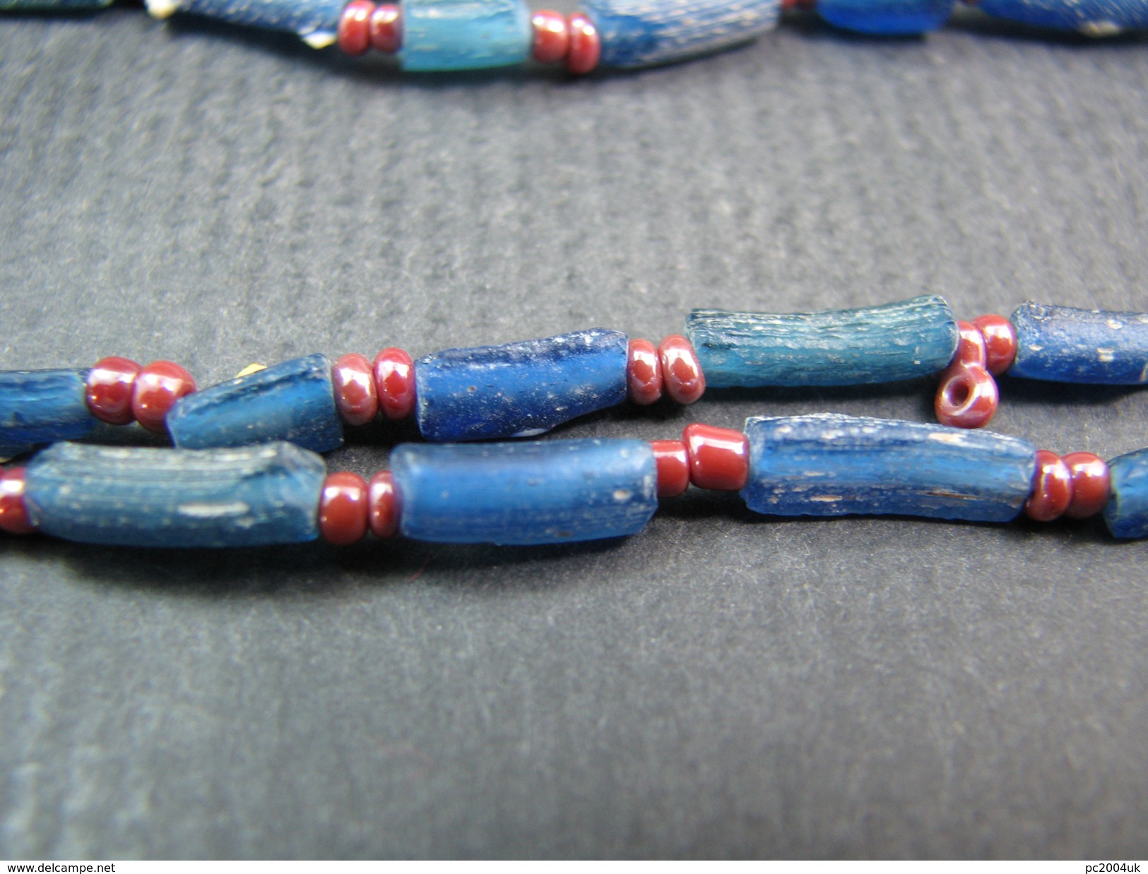 FREE SHIPPING. A Necklace Of Roman Blue Glass Beads - 100 To 300 AD. FREE SHIPPING. - Archéologie