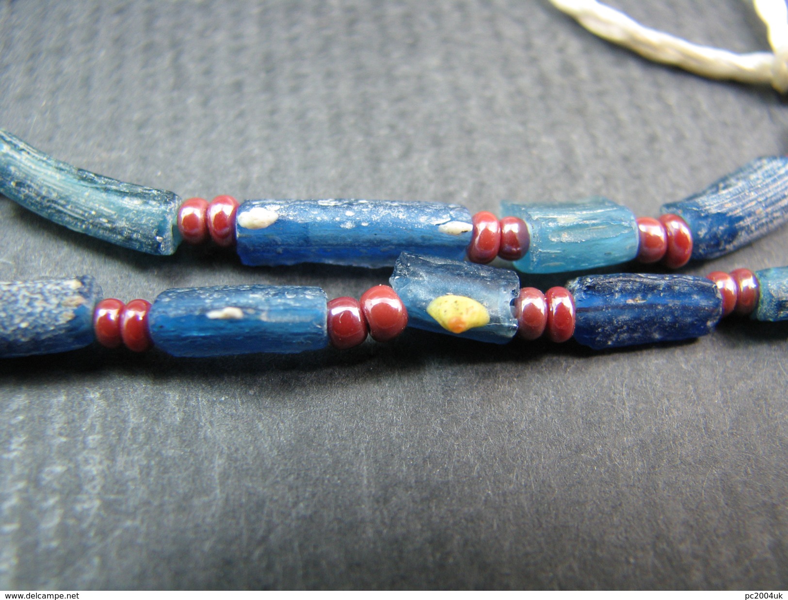 FREE SHIPPING. A Necklace Of Roman Blue Glass Beads - 100 To 300 AD. FREE SHIPPING. - Archéologie