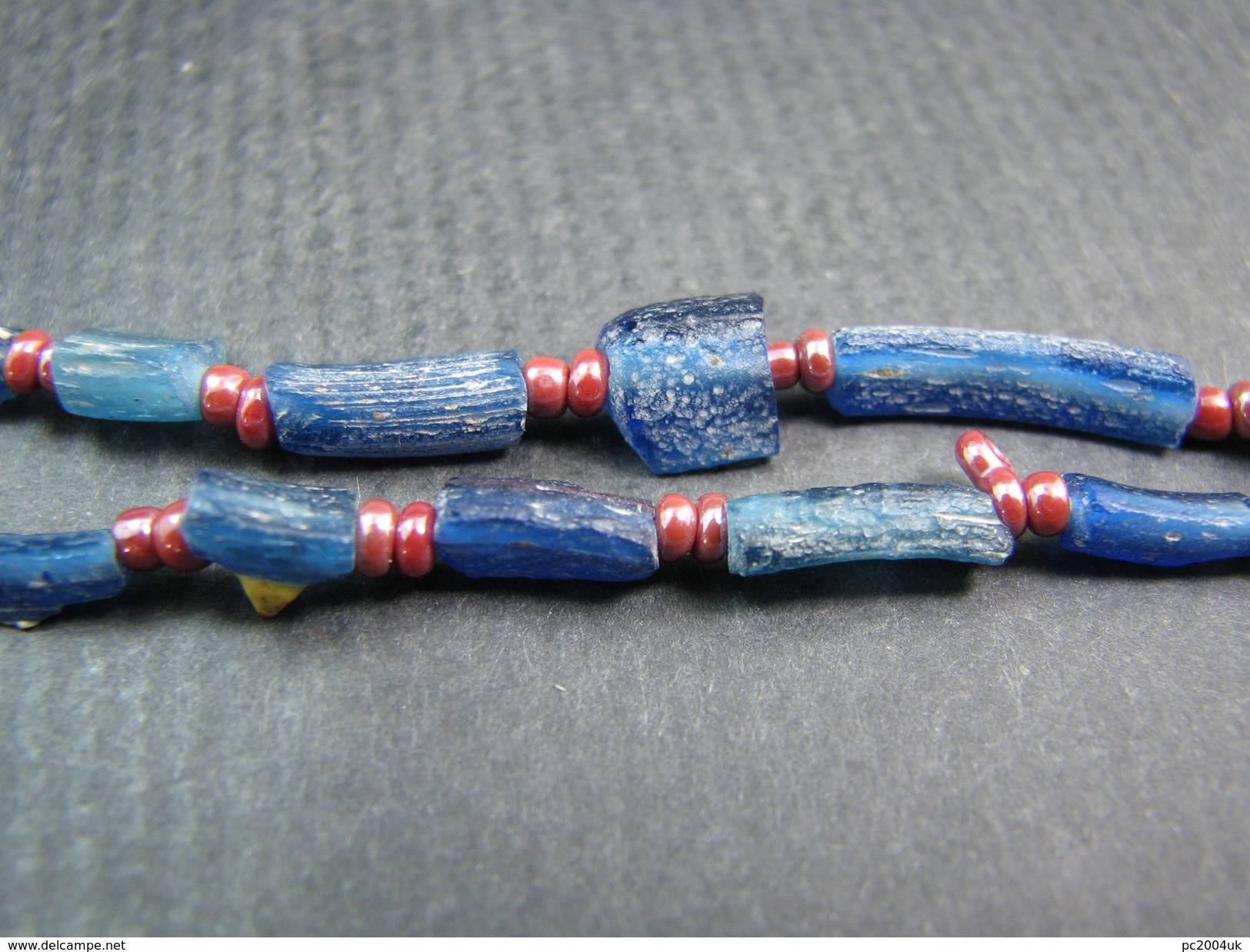 FREE SHIPPING. A Necklace Of Roman Blue Glass Beads - 100 To 300 AD. FREE SHIPPING. - Archéologie