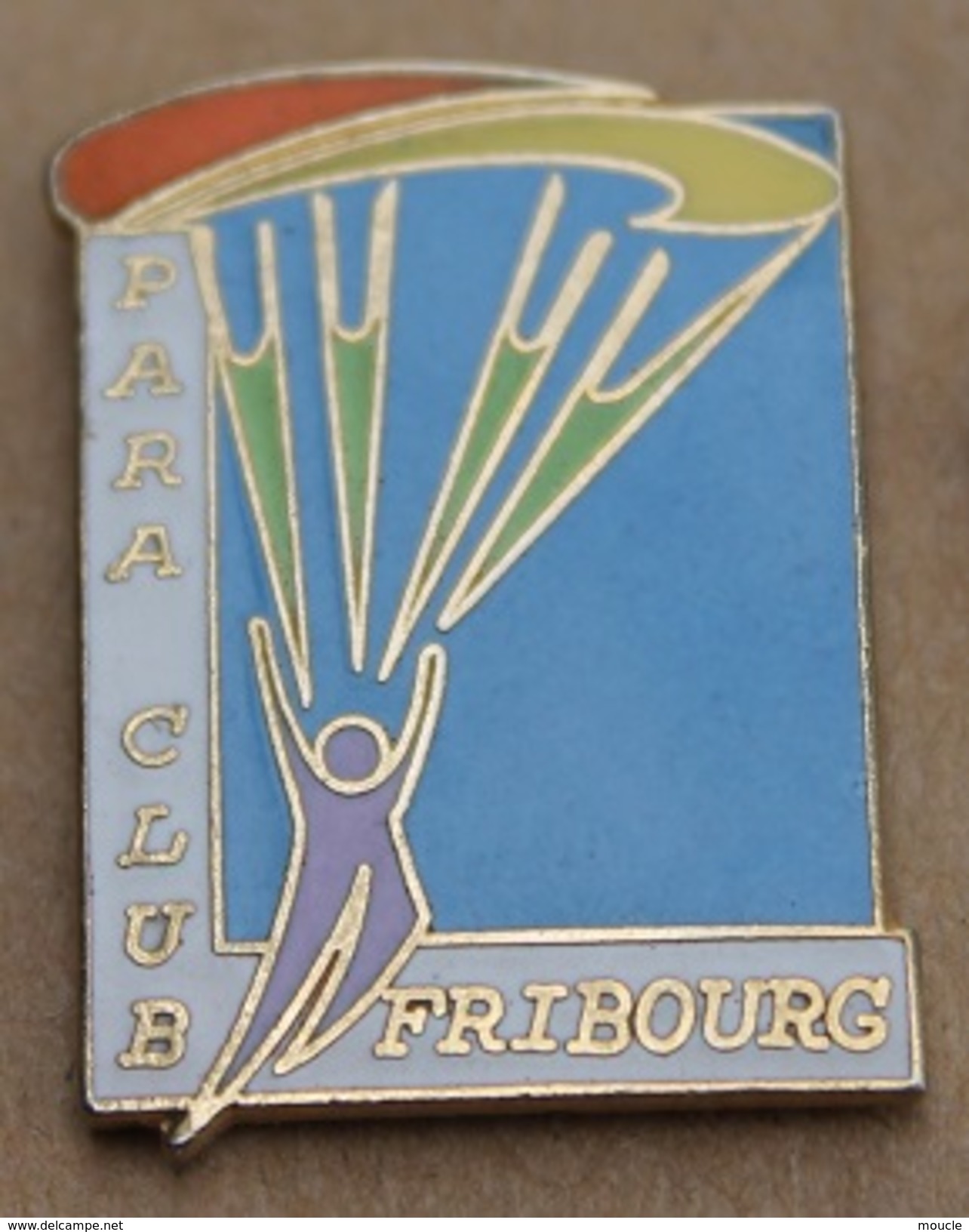 PARACHUTE - PARA CLUB FRIBOURG - SUISSE - SCHWEIZ - SWITZERLAND -       (10) - Paracaidismo