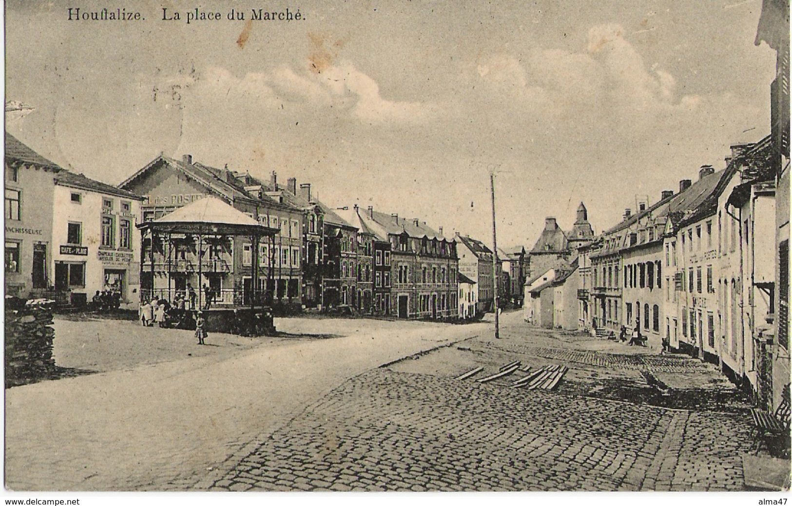 Houffalize - La Place Du Marché - Kiosque - Circulé 1913 Vers Graide Gare à Rosine Bertrumé - Edit. E. Lemaire - Houffalize