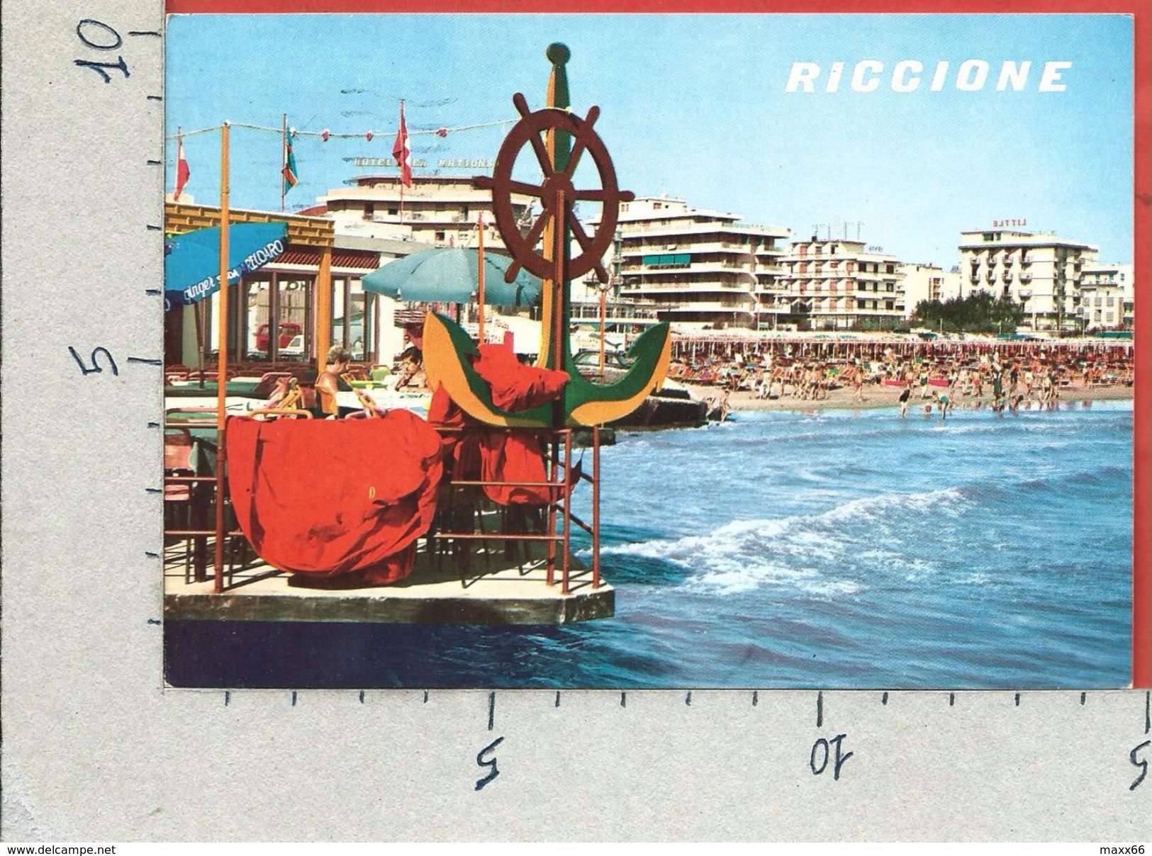 CARTOLINA VG ITALIA - RICCIONE (RM) - Alberghi E Spiaggia - 10 X 15 - ANN. 1970 - Rimini