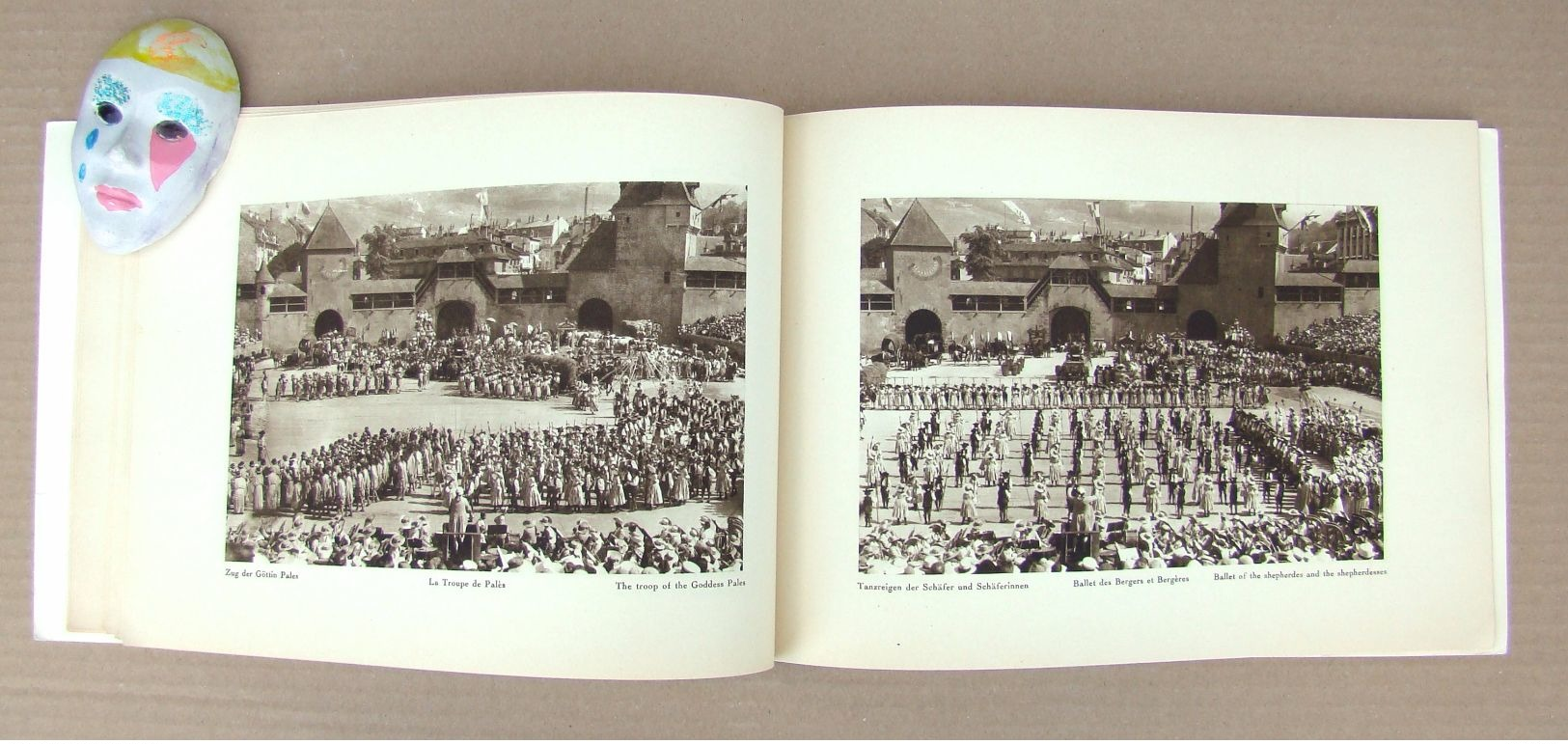 Fête des Vignerons Vevey 1927 - Album des Photographies Officielles - Mrs. de JONGH et PERROCHET