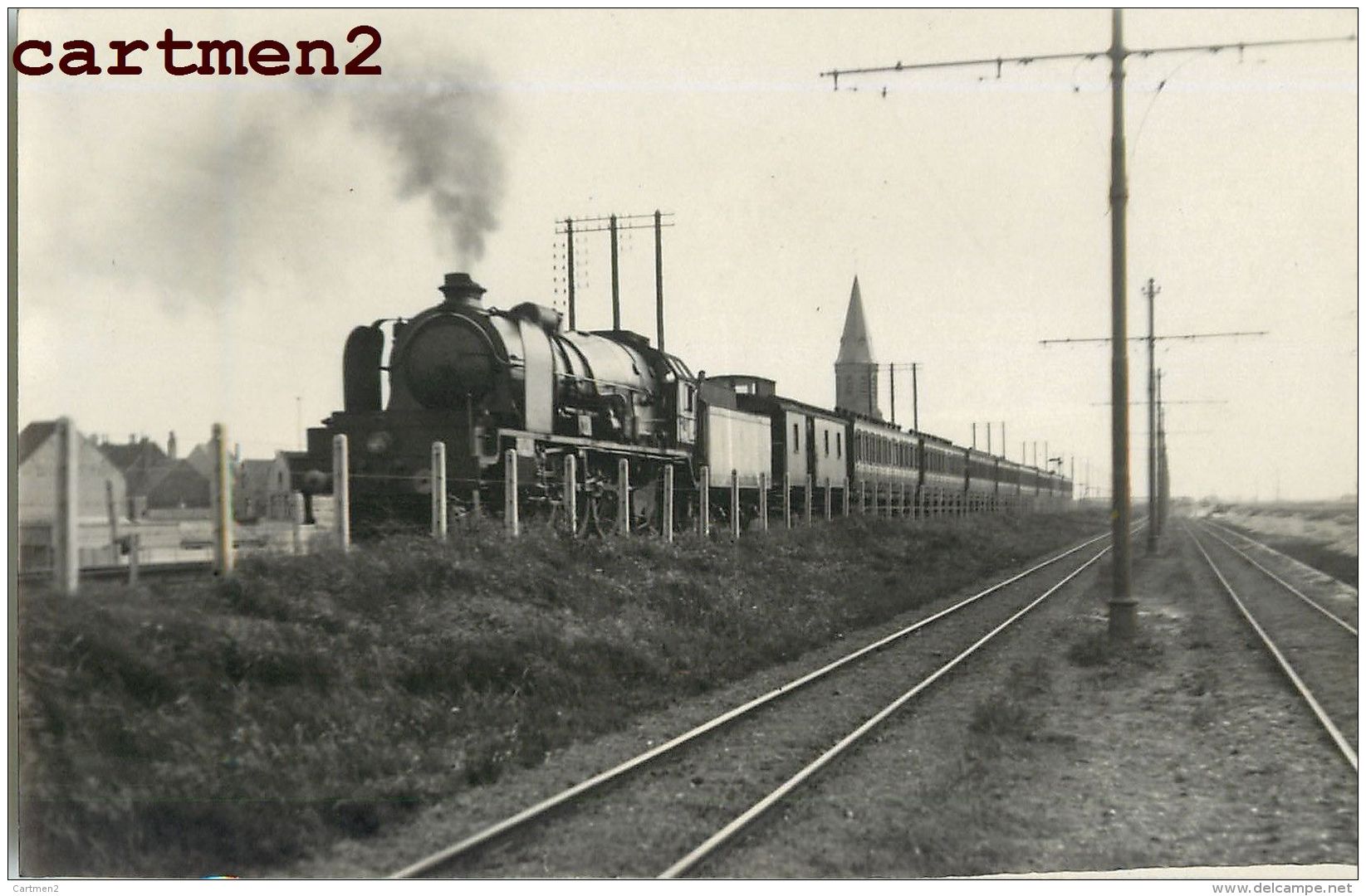 CARTE PHOTO TRAIN LOCOMOTIVE ZUG BAHNHOF GARE LOKOMOTIVE STATION ESTACION TREN LOCOMOTORA BELGIQUE NEDERLAND DEUTSCHLAND - Stations With Trains